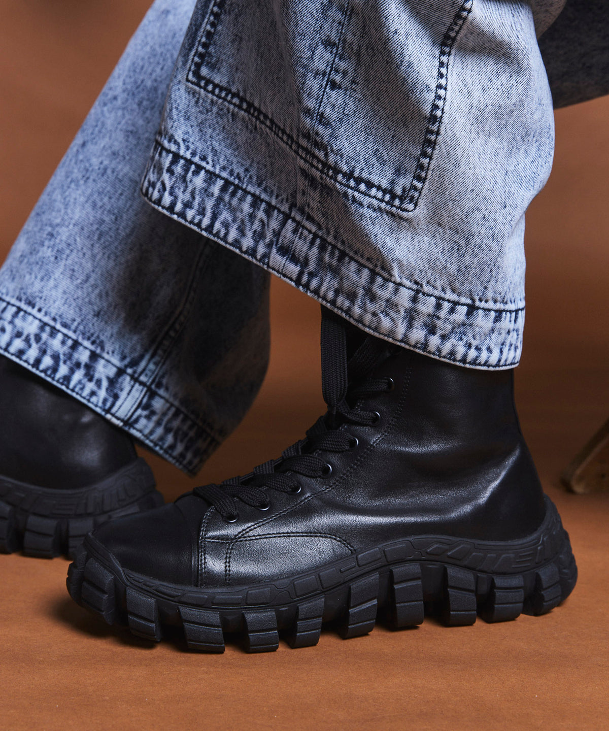 特殊SHOES FACTORY COLLABORATION Rattling Sole High-Cut SHOES