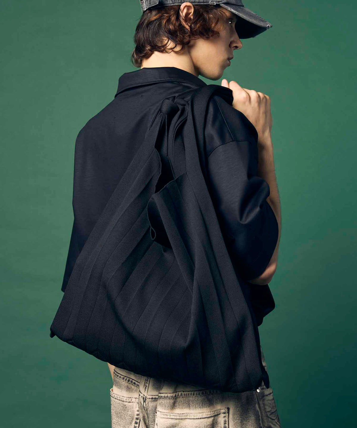 Pleats Knit Shoulder Tote Bag