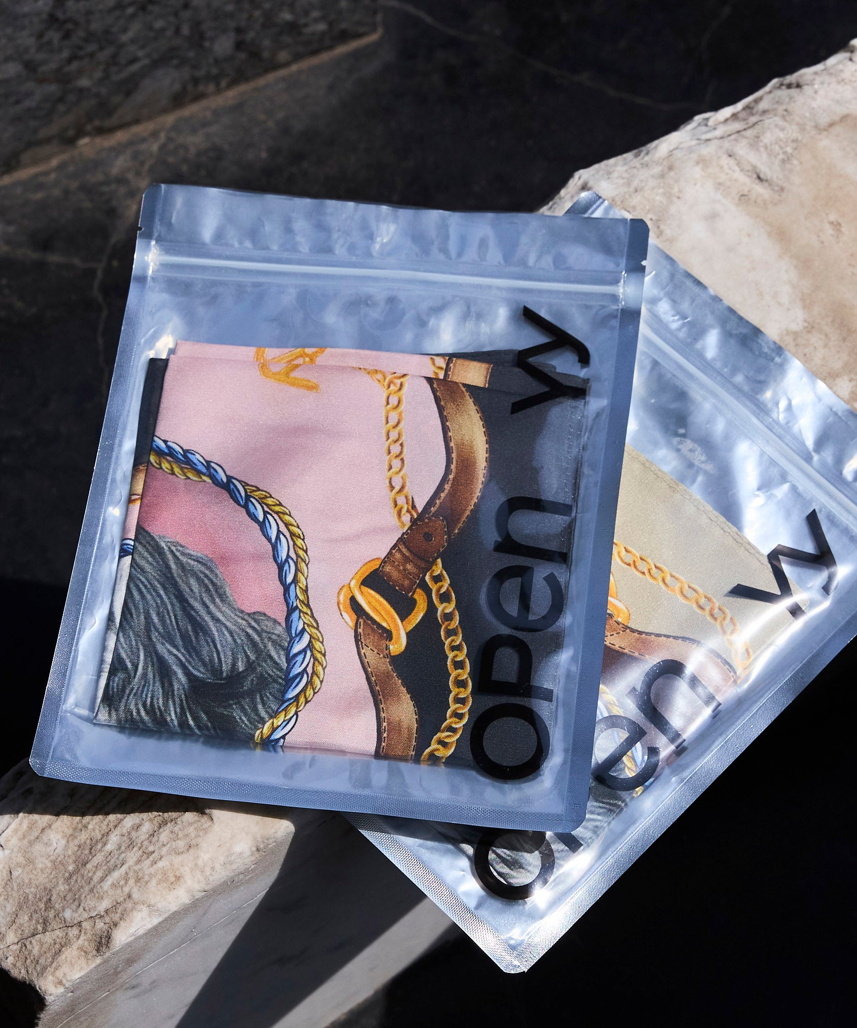 OPEN YY】Woven PET CLUB PRINT SILK SCARF