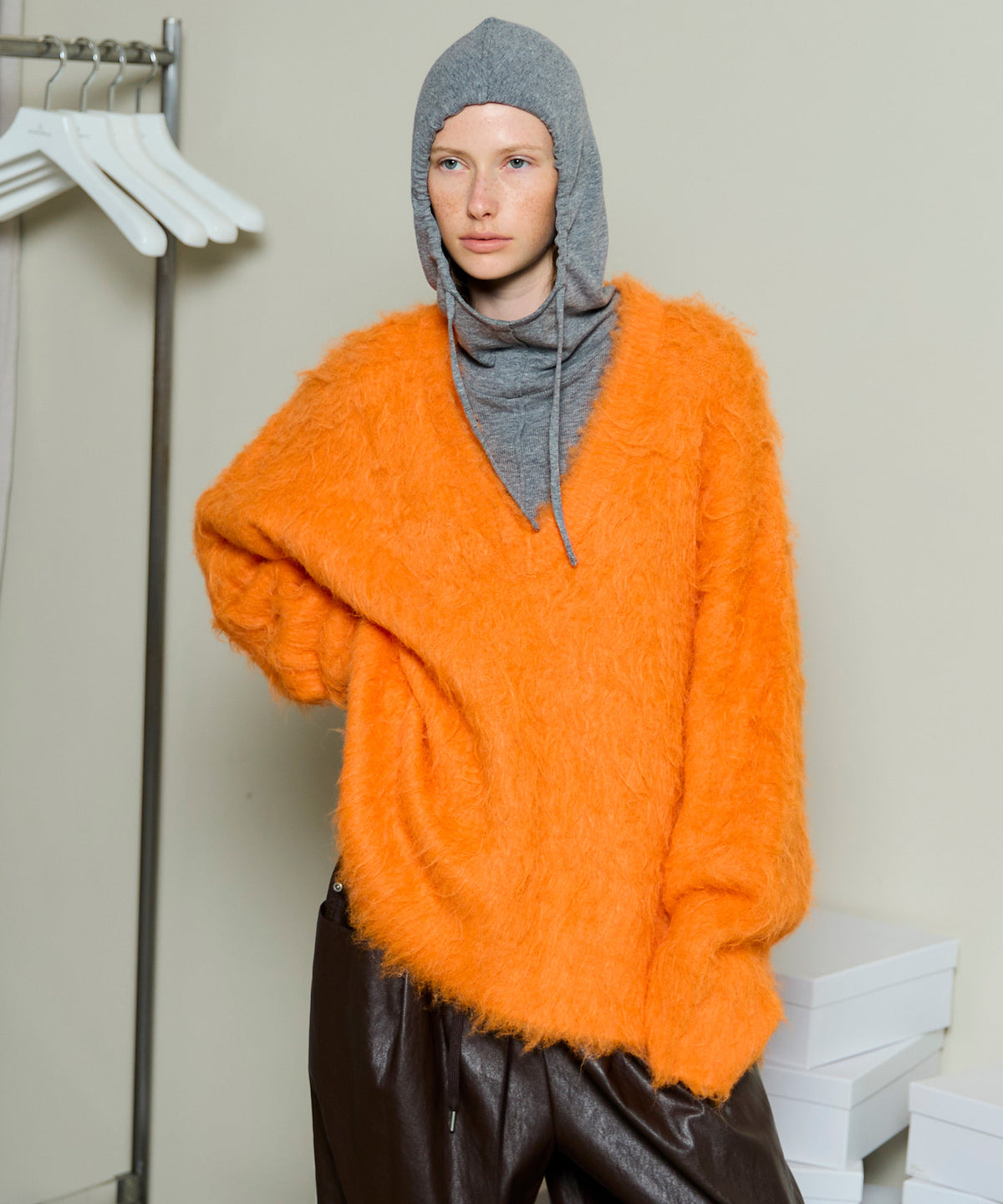 【25WINTER PRE-ORDER】Long Shaggy V-neck Knit