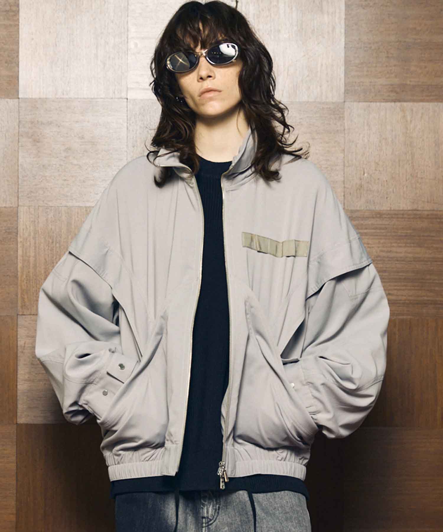 Prime-Over Curved Switching Blouson