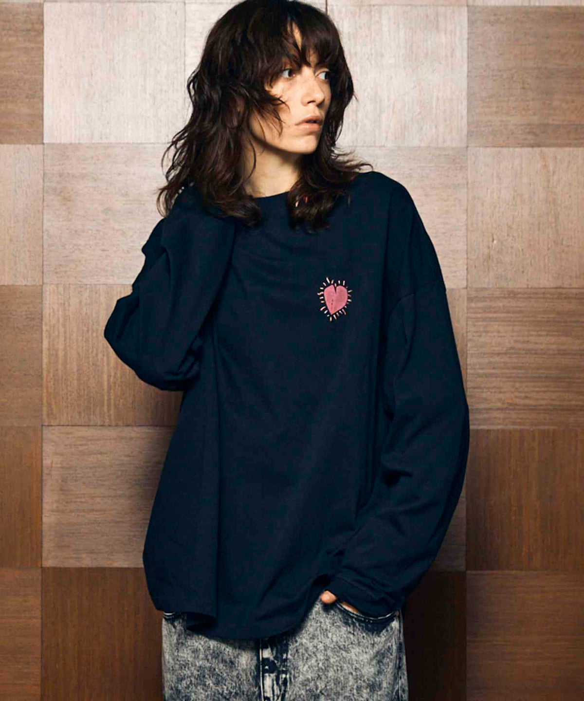 【25AW PRE-ORDER】Nuance Graphics Hand Stitching Long Sleeve TEE