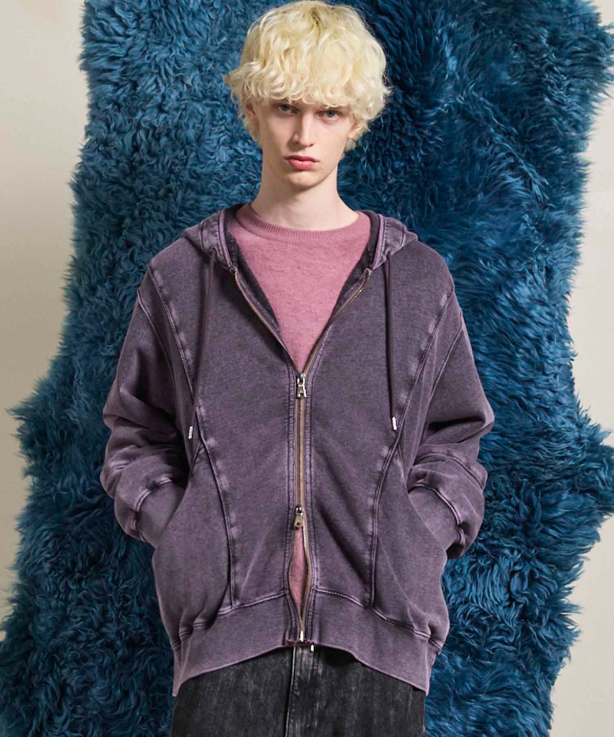 Piping priching over Pigment-dye ZIP Hoodie