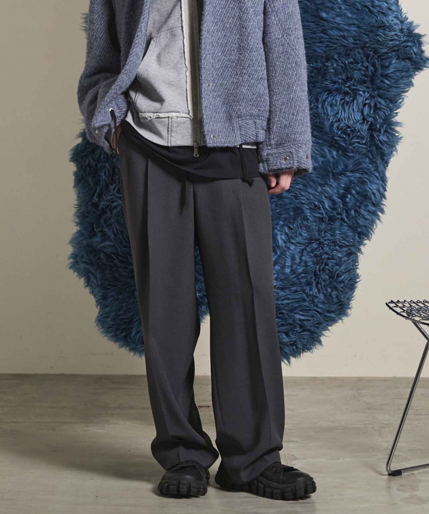 URU “TAPERED EASY SLACKS” 1LDK別注10周年限定 スラックス 1 TUCK