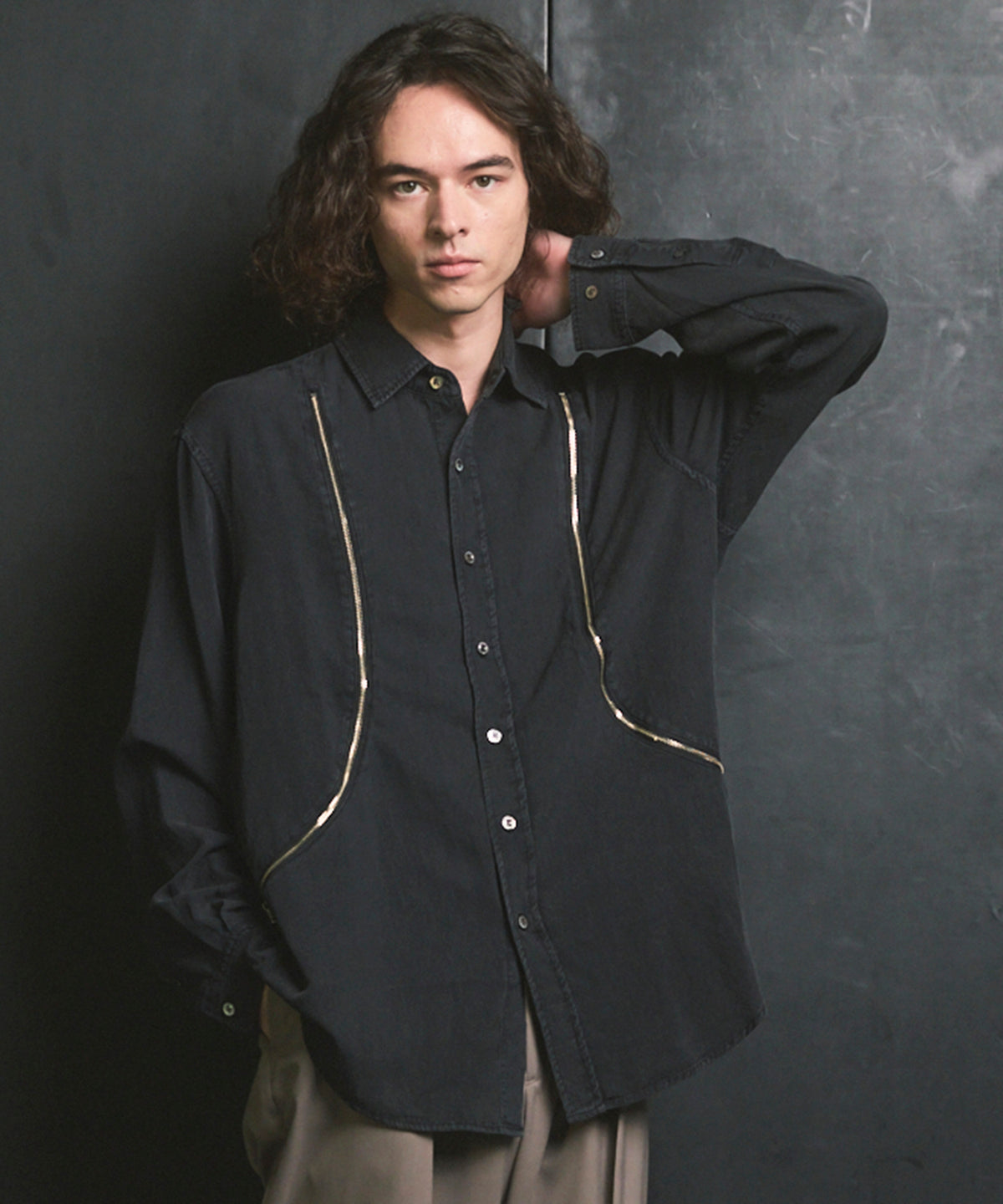 Prime-Over Curved Zip Regular Collar Shirt