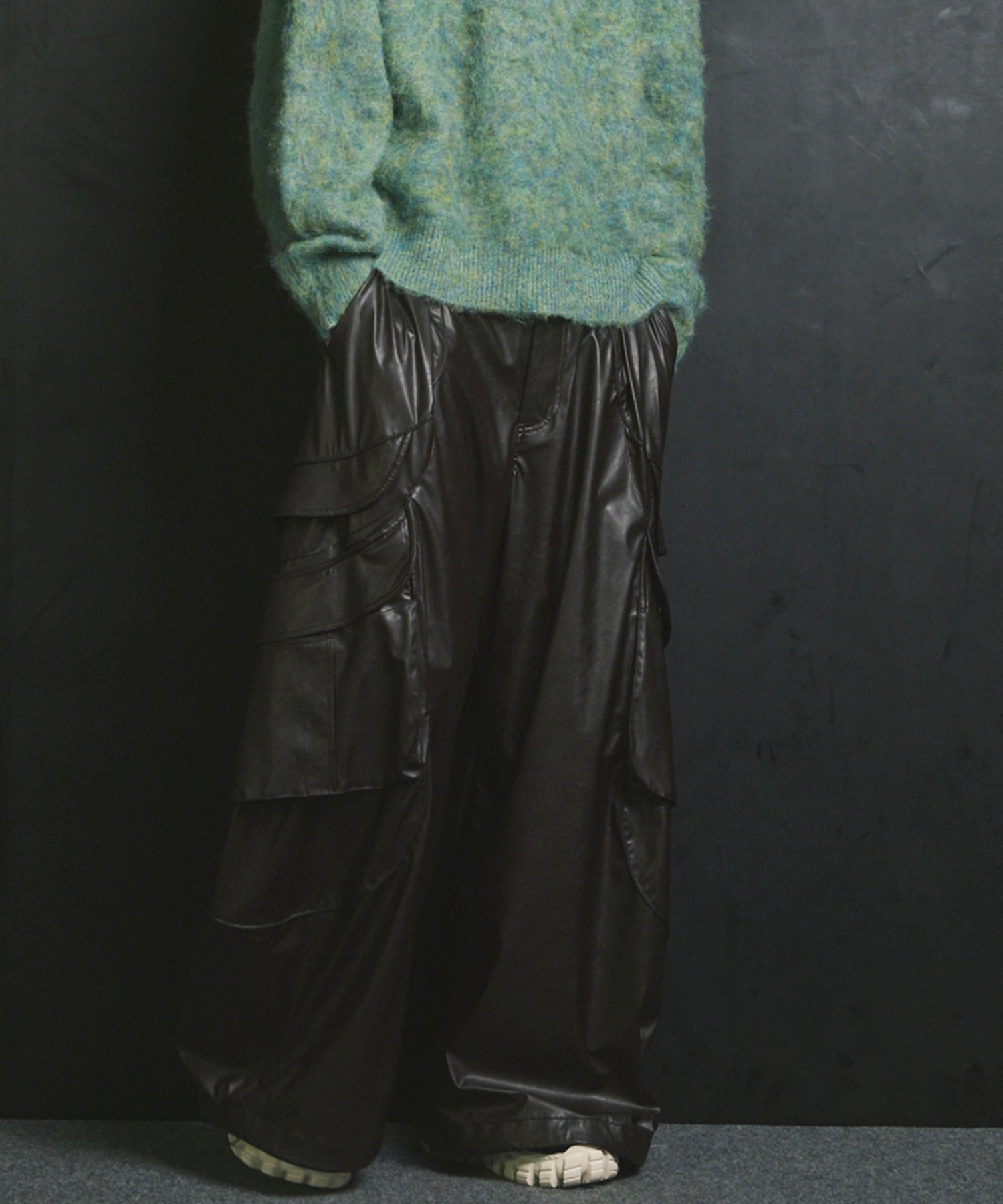 Curve Switching Side Pocket A Light Eco Leather Pants