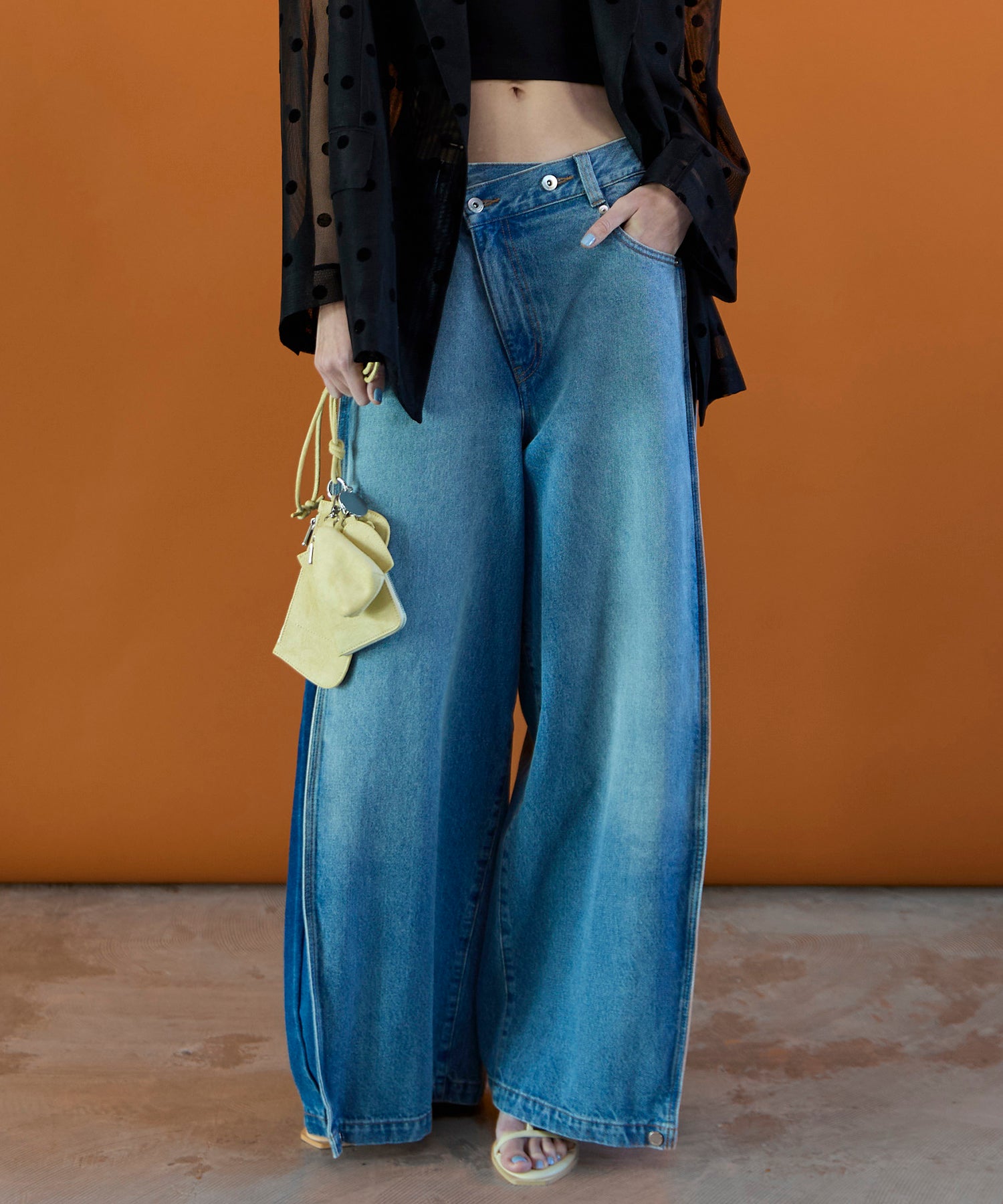 PRE-ORDER】Side-Tuck Cocoon Denim Pants