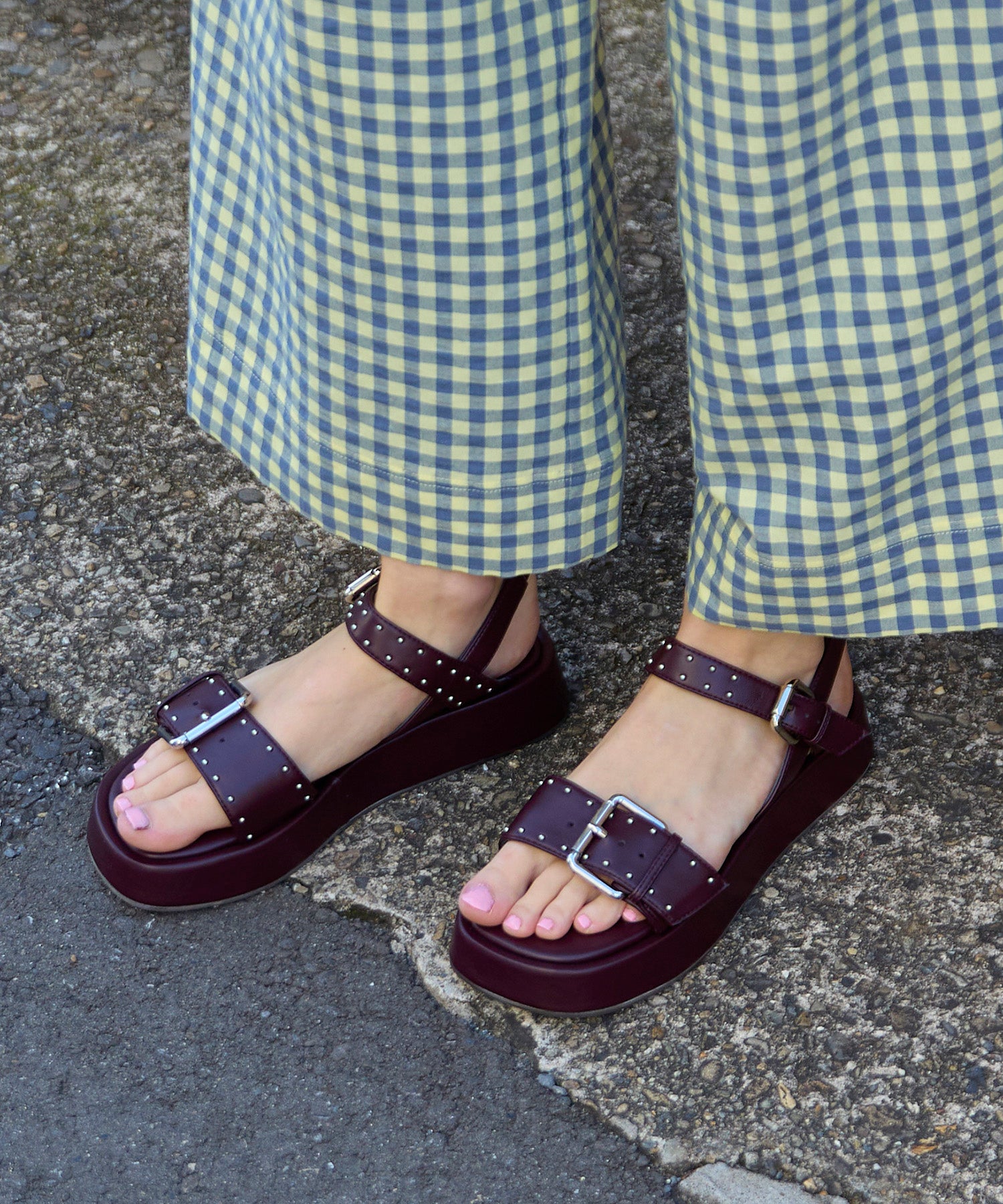 Studded Wide Belt Sandals