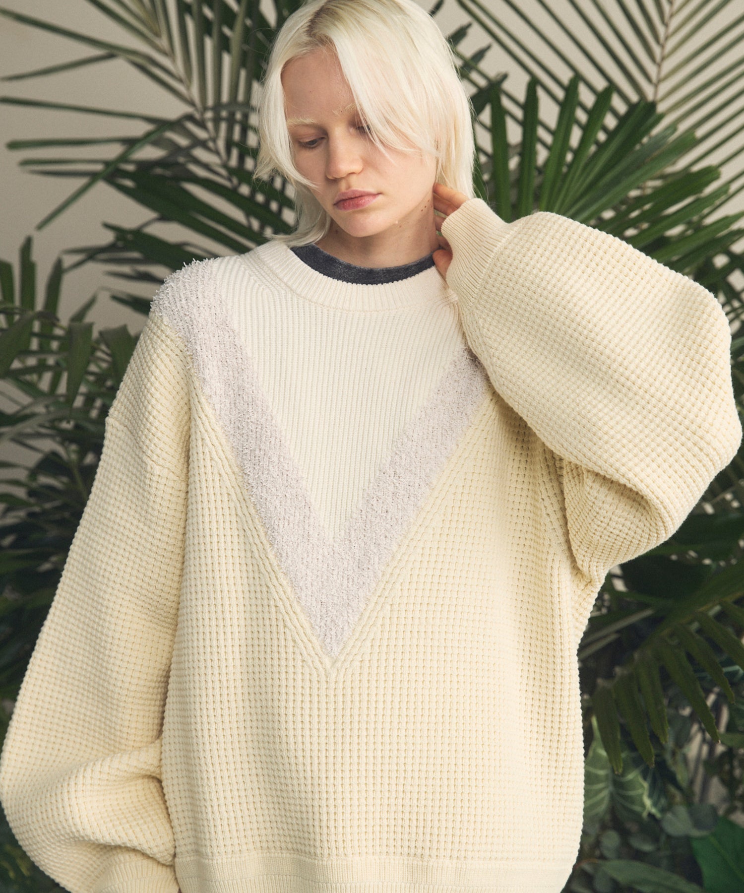 26SS PRE-ORDER】Prime-Over V-neck Panel Switching Knit Pullover