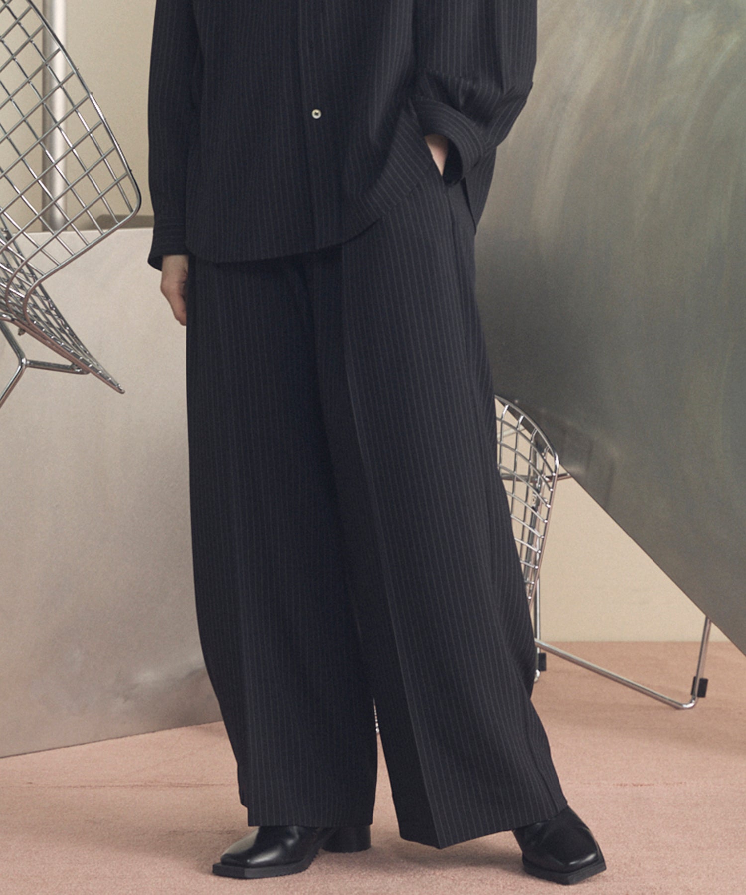 26SS PRE-ORDER】Frieren StripePrime-Wide Two-tuck Trousers