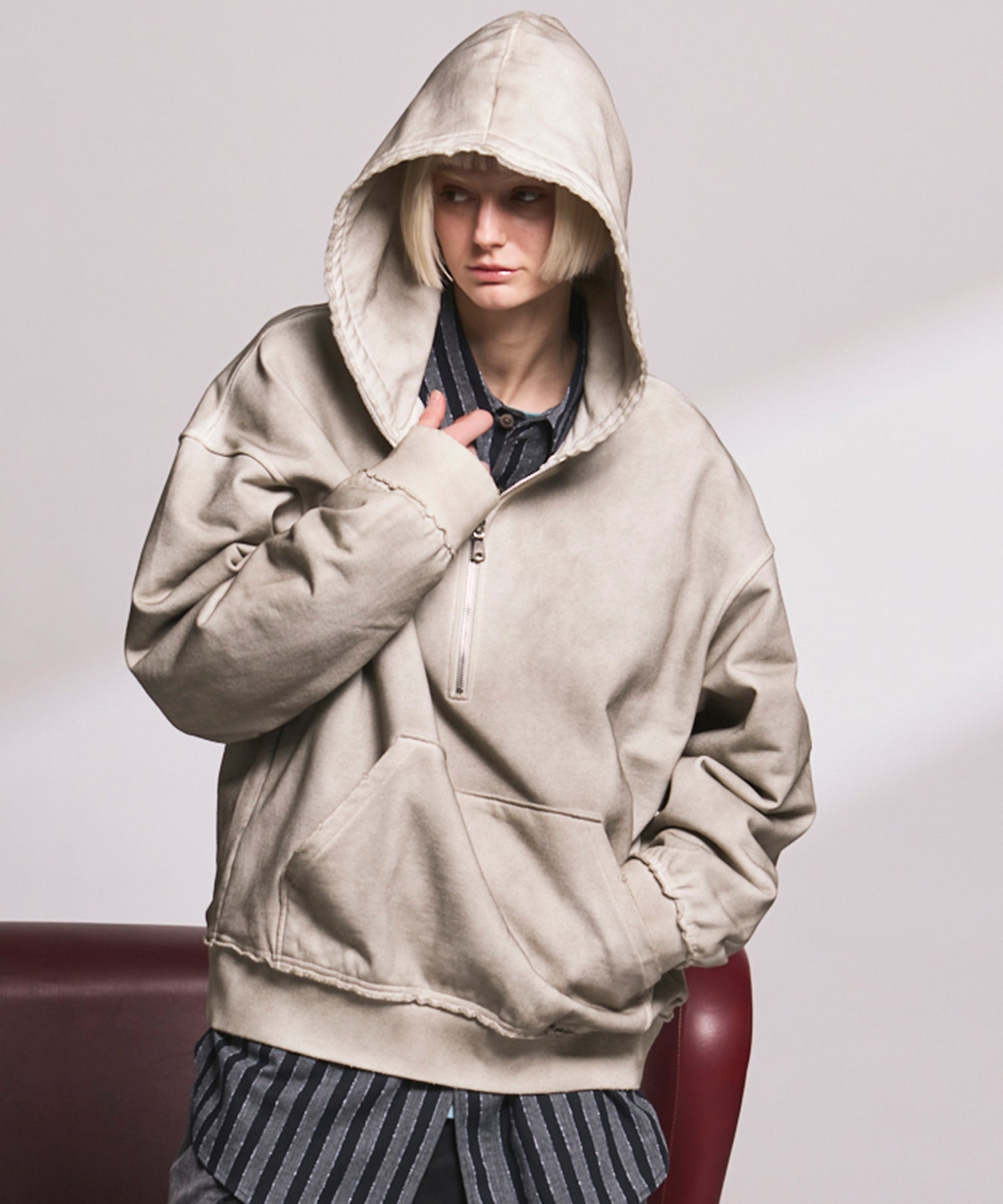 26SS PRE-ORDER】Deep Front Neck Prime-Over Half-zip Hoodie