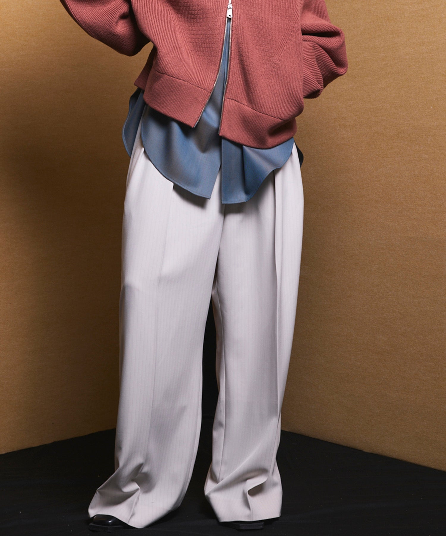 Frieren StripePrime-Wide Two-tuck Trousers