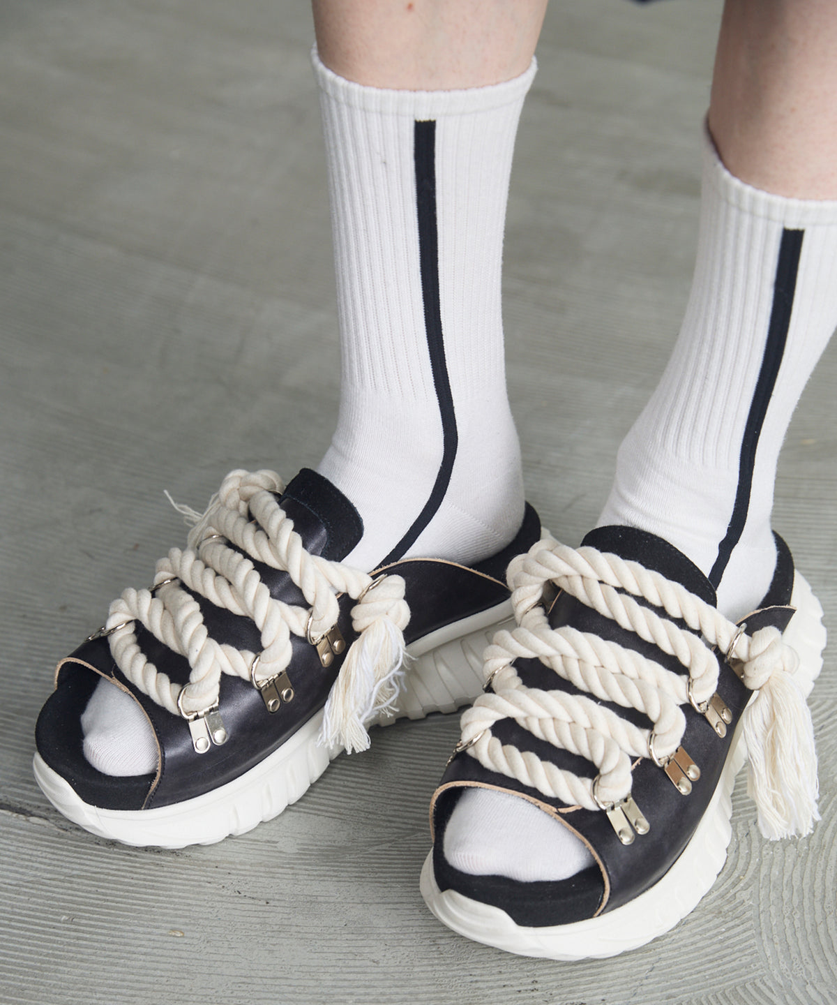 【SPECIAL SHOES FACTORY COLLABORATION】Dog Ear Lace-up Platform Sandals