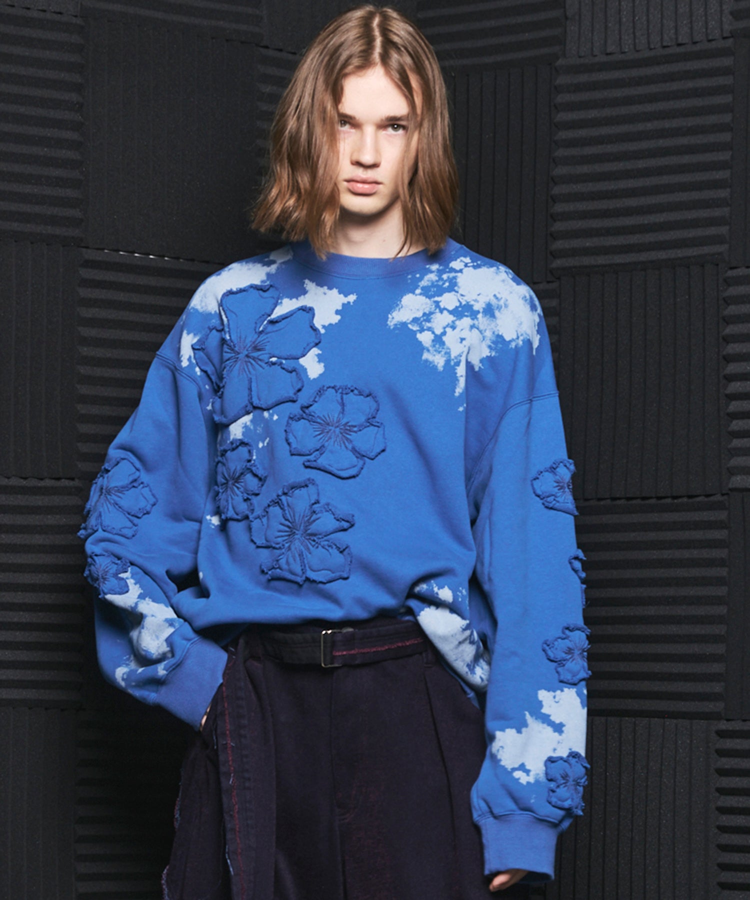 26AW PRE-ORDER】Flower Patch Prime-Over Crew Neck Sweatshirt