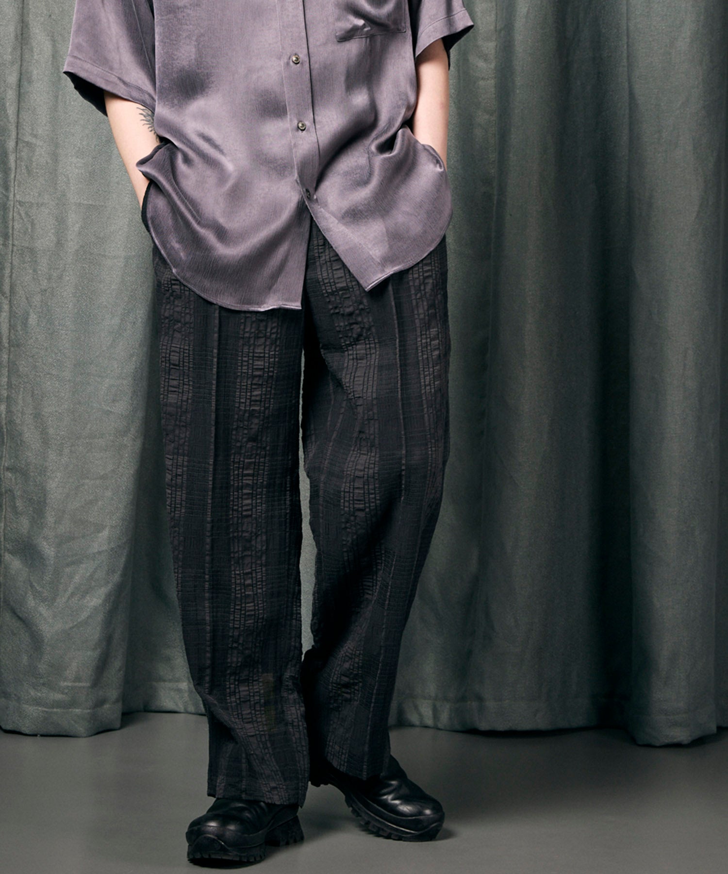 LIMITED EDITION】One-Tuck Wide Pants