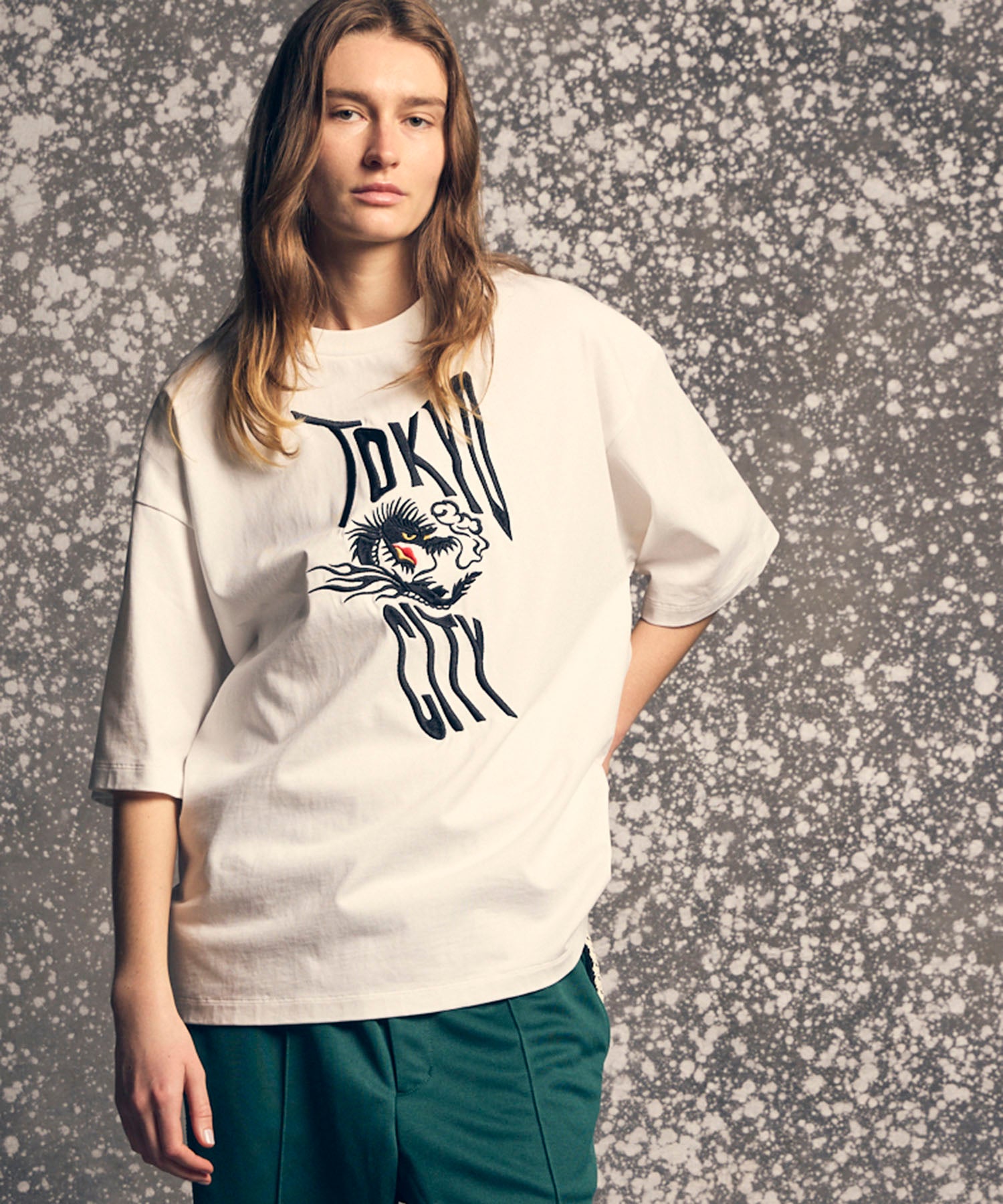 TOKYO CITY」Dragon Embroidery Prime-Over Crew Neck T-shirt