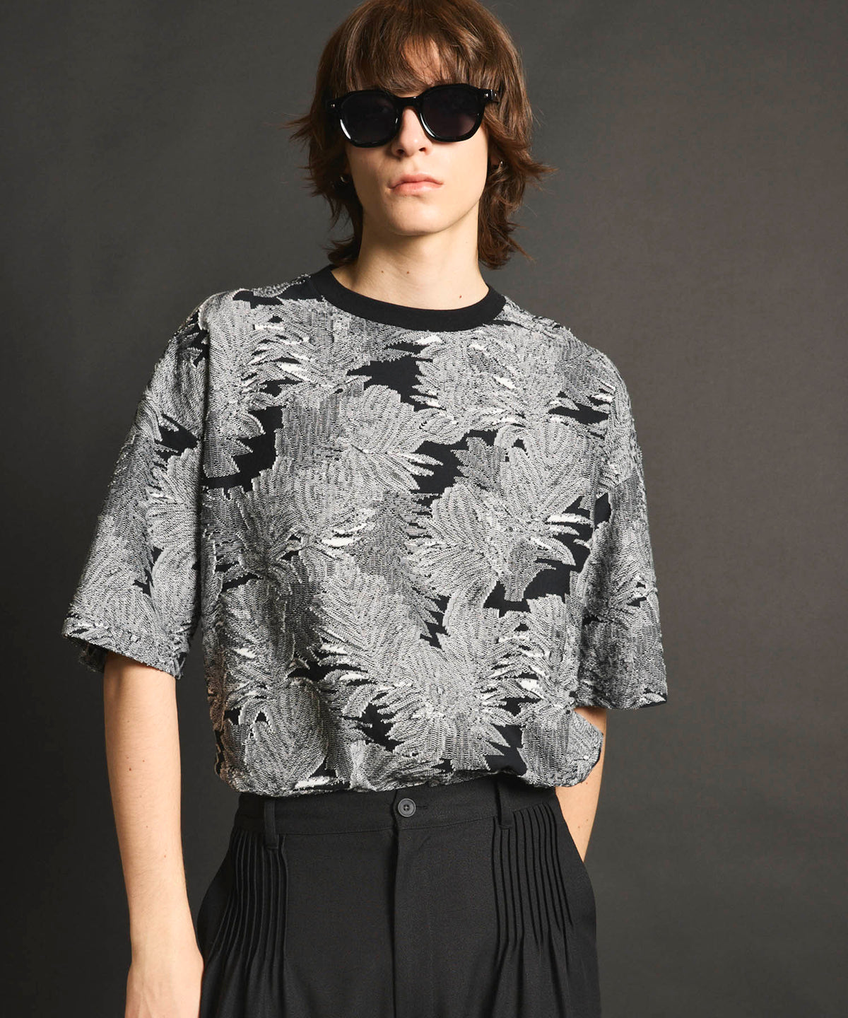 Leaf Back Cut Jacquard Prime乘員脖子T卹