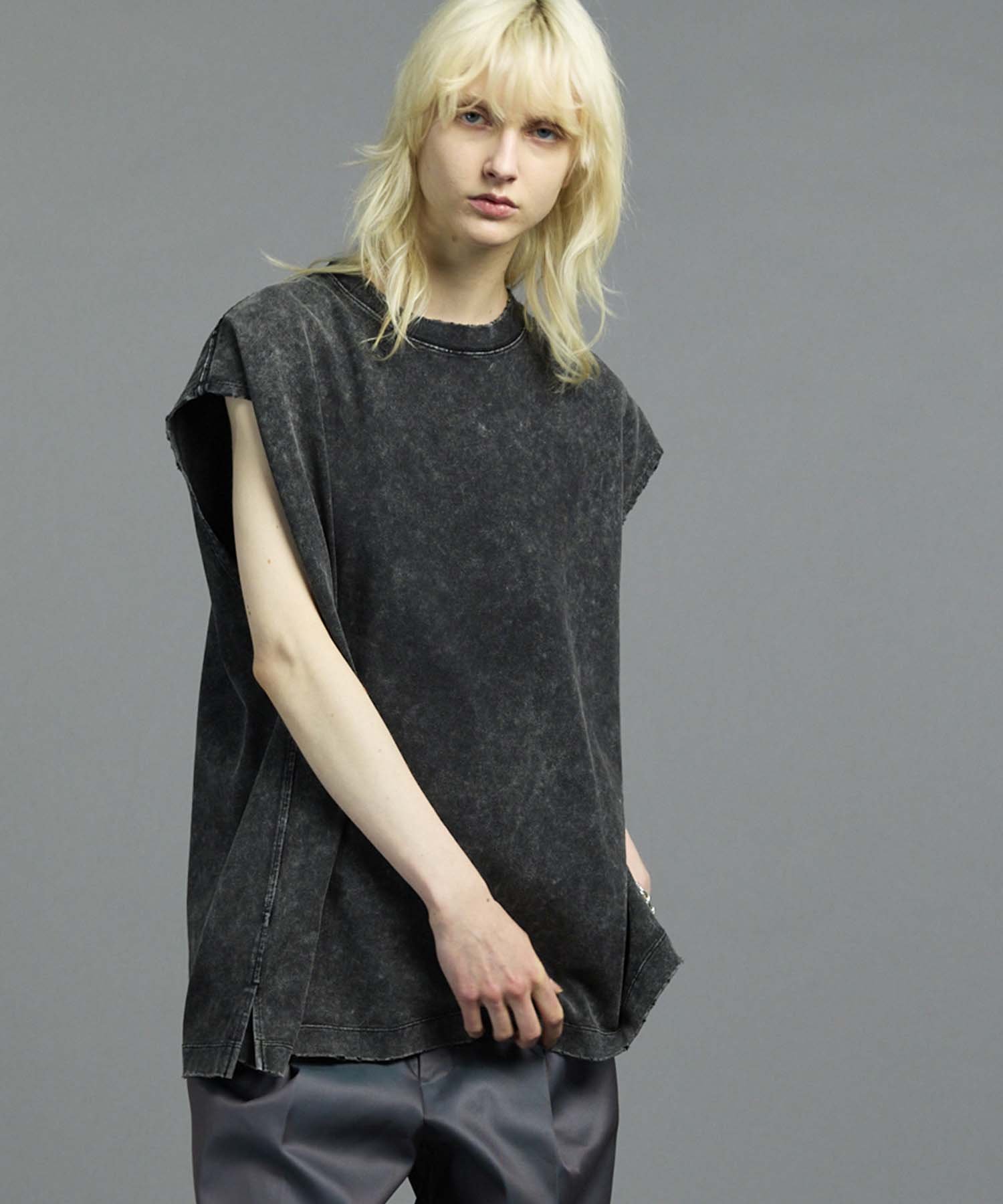 Chemical Over-Dye Prime-Over Sleeveless T-Shirt
