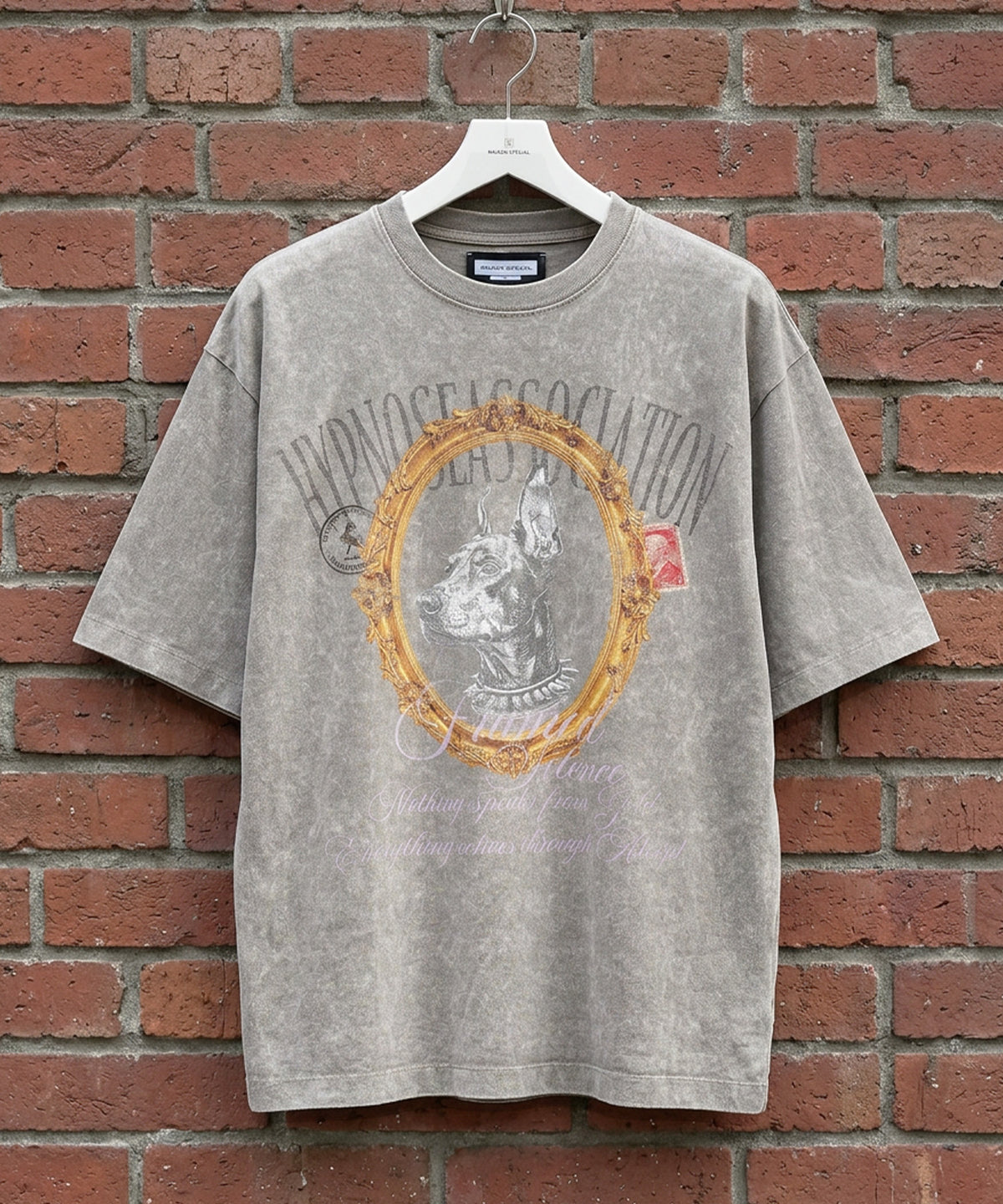 【26SS PRE-ORDER】【Hypnose Association for MAISON SPECIAL】「DOBERMANN」Prime-Over Fade Crew Neck Graphic T-Shirt