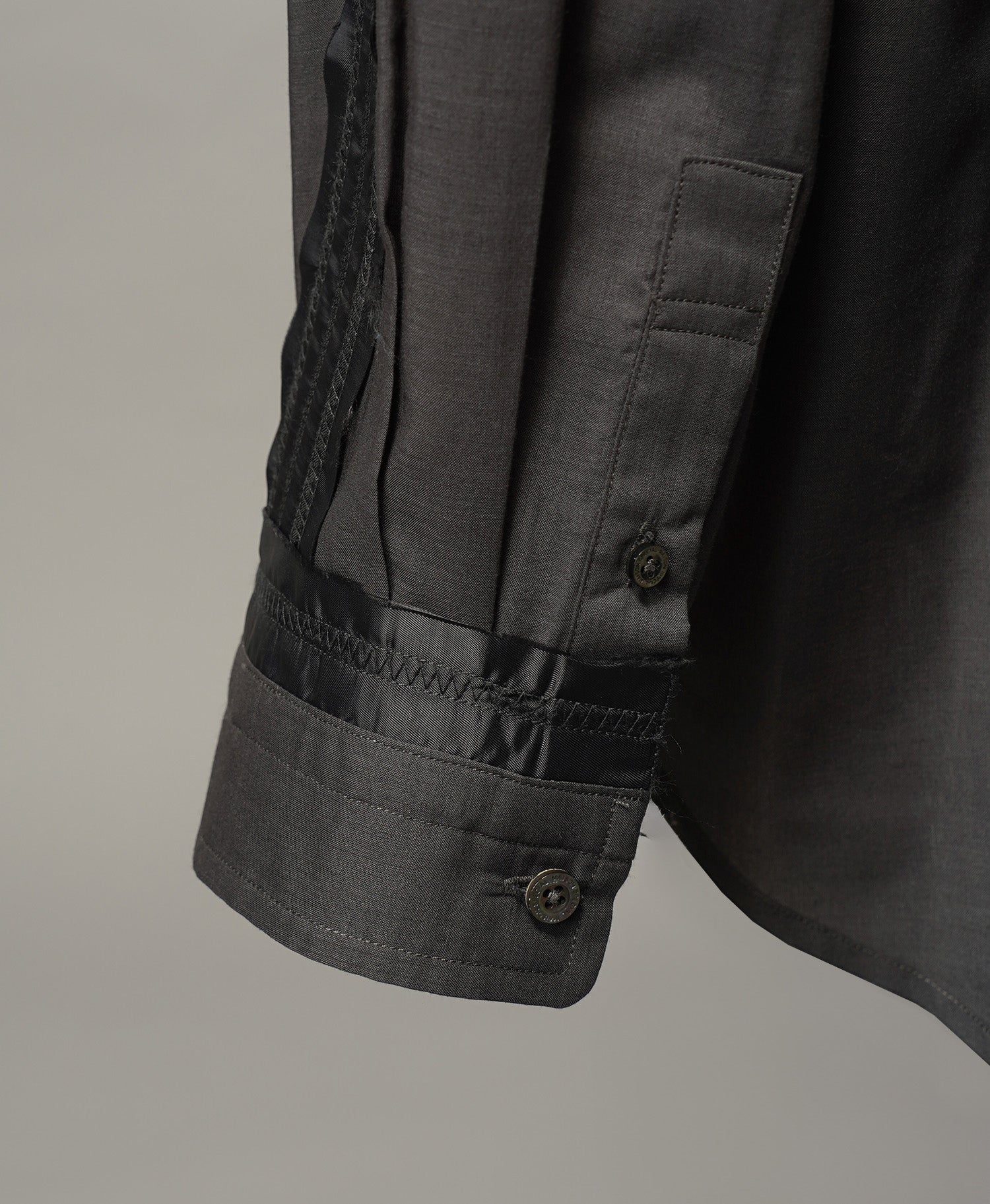 【26ss PRE-ORDER】Deep Front Neck Prime-Over Skipper Shirt