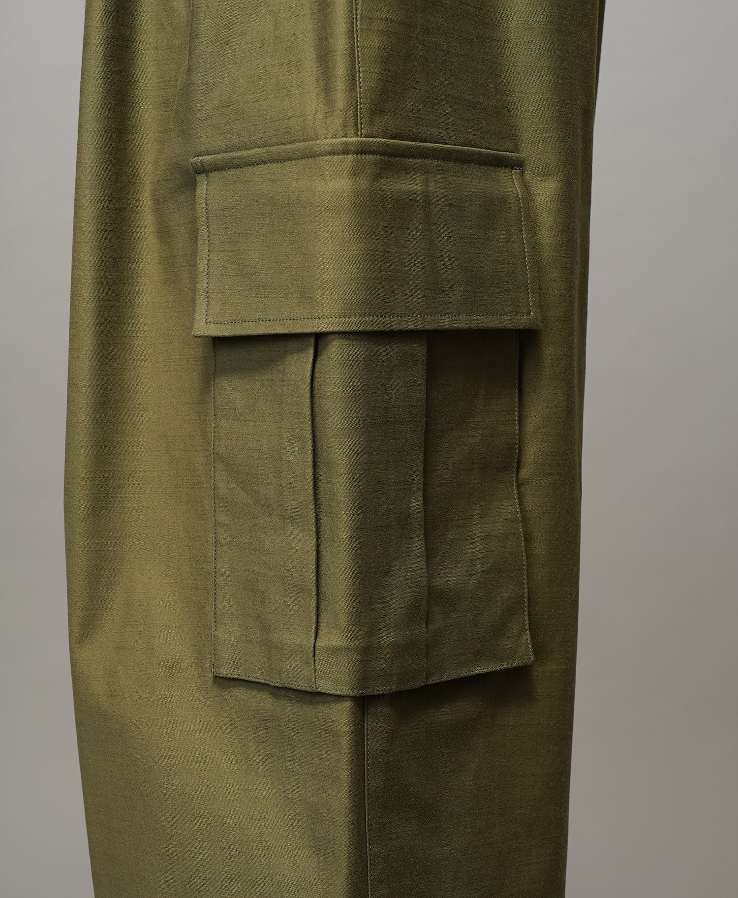 Back Satin Slub Stretch Prime-Wide Cargo Pants