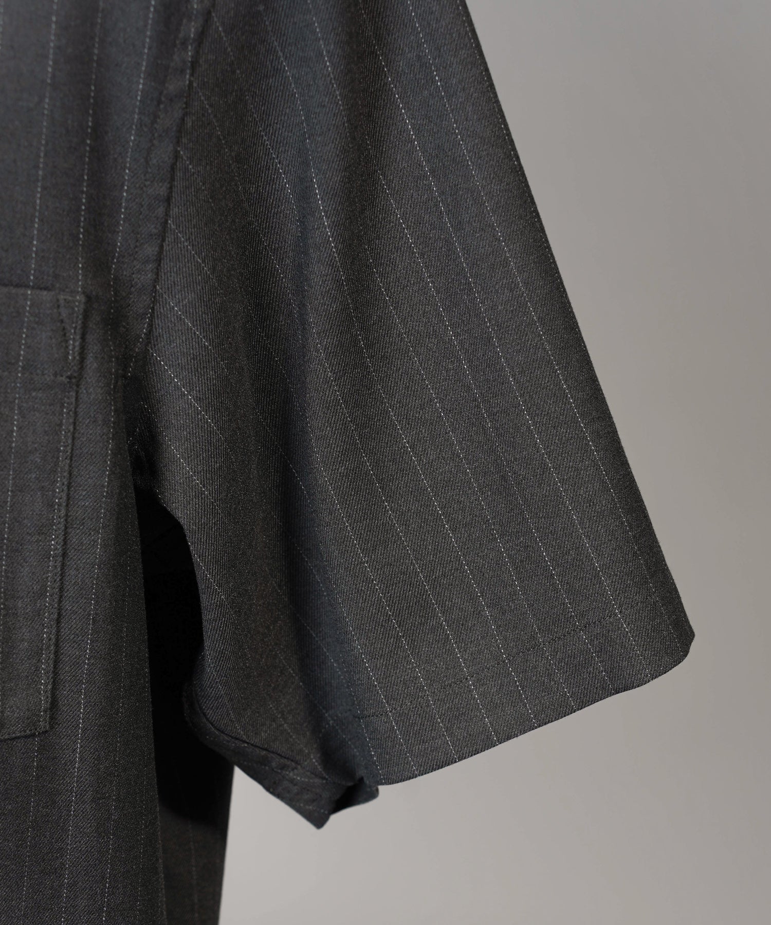 [26SS PRE-ORDER] Airy Striped Gabardine Prime-Over Short-sleeved Shirt