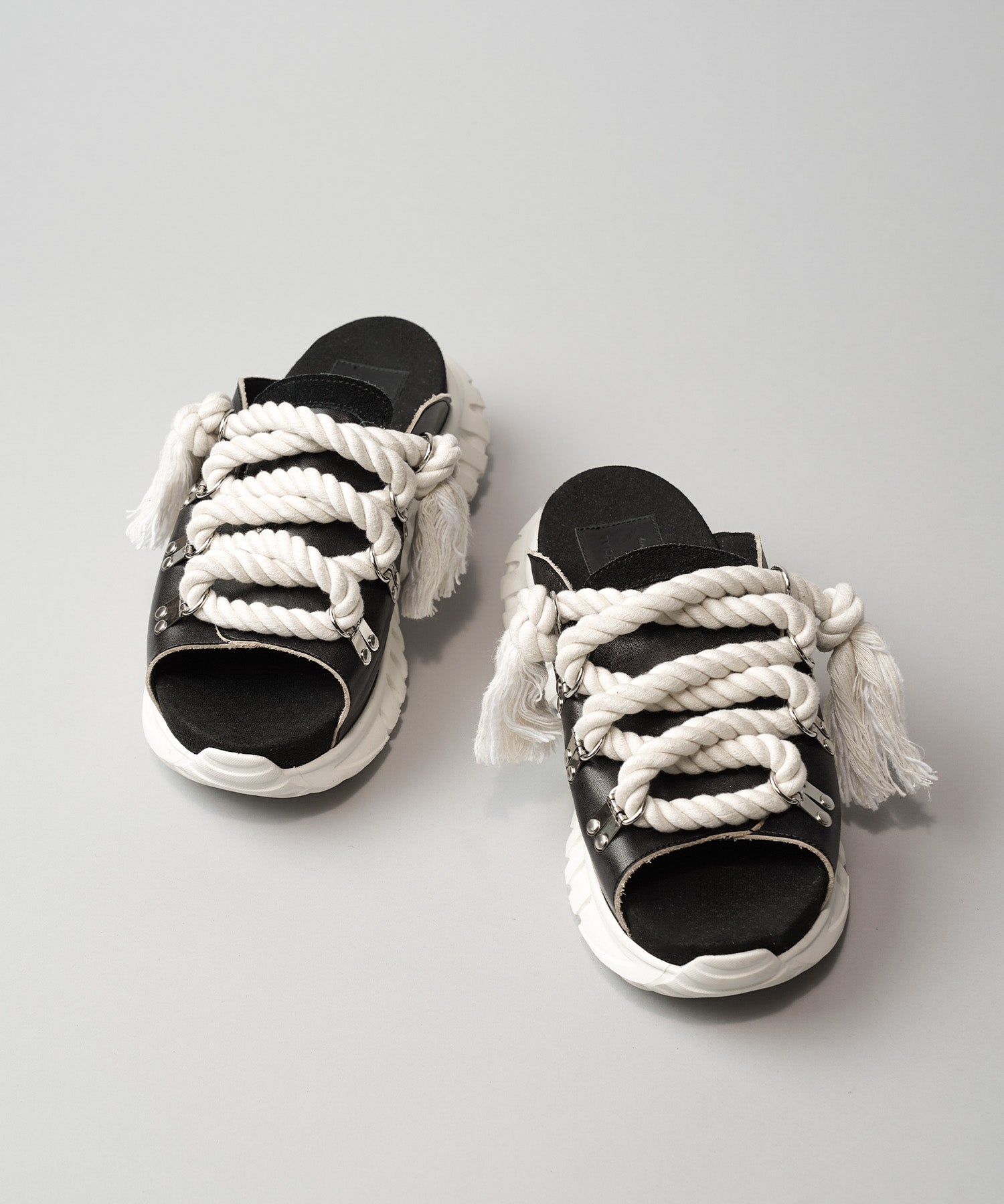 【SPECIAL SHOES FACTORY COLLABORATION】Plain Toe With Open Lacing Flat Slip-ons