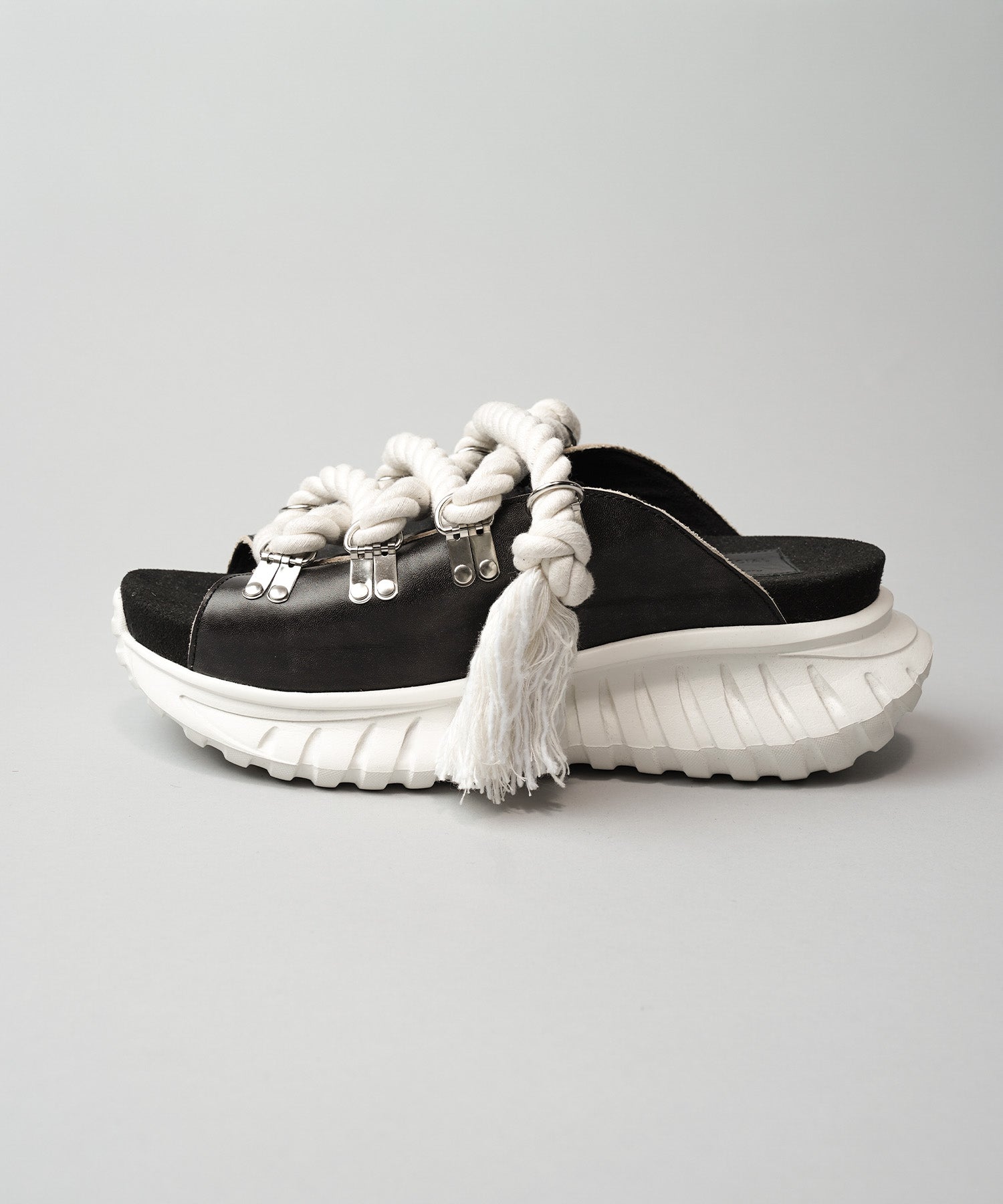 【SPECIAL SHOES FACTORY COLLABORATION】Plain Toe With Open Lacing Flat Slip-ons