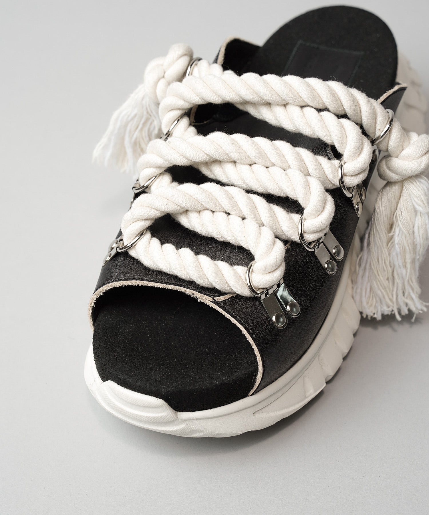 【SPECIAL SHOES FACTORY COLLABORATION】Plain Toe With Open Lacing Flat Slip-ons