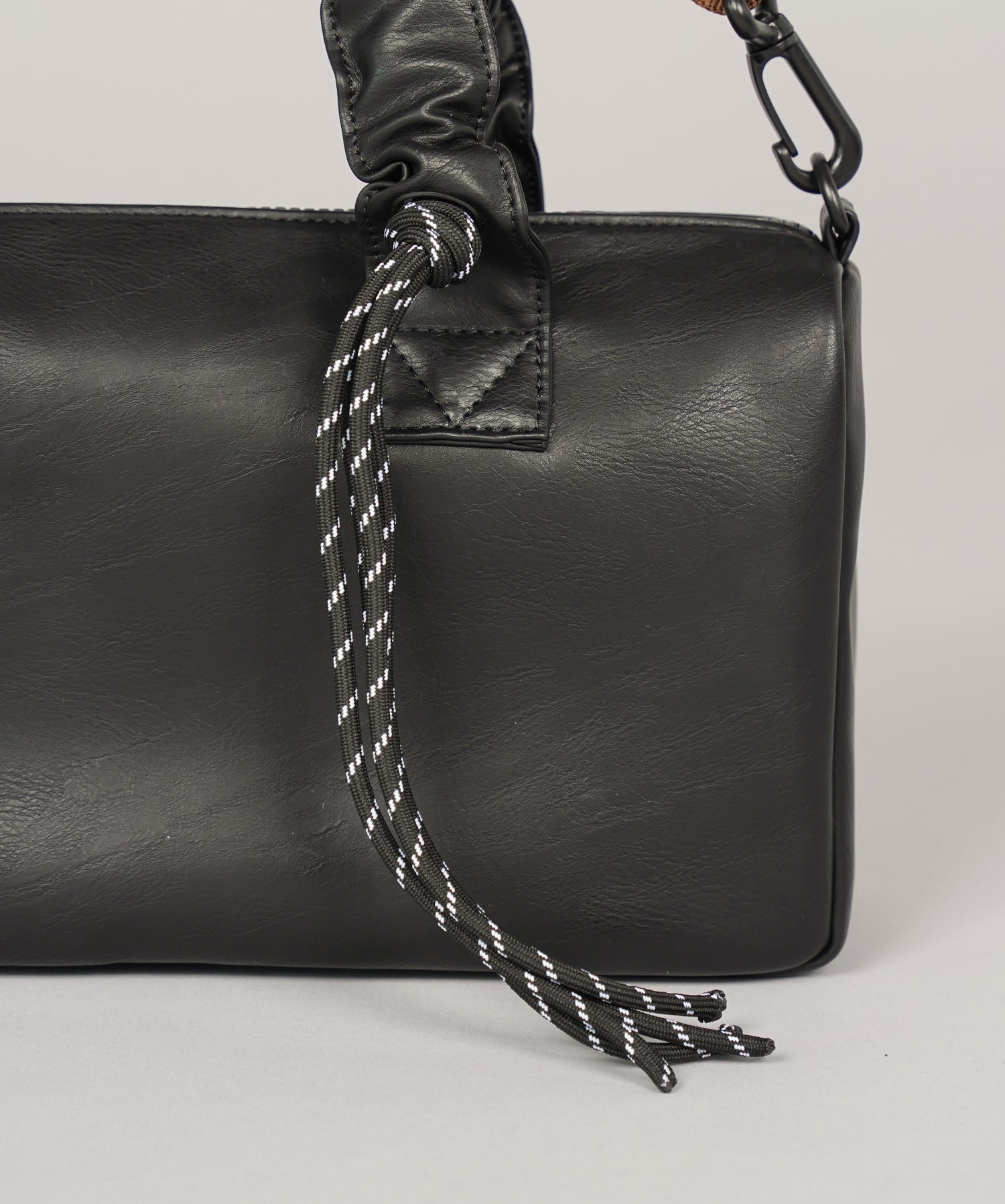 【26SS PRE-ORDER】【THEATRE PRODUCTS】Collaboration Multiway Vegan Leather Baguette Bag