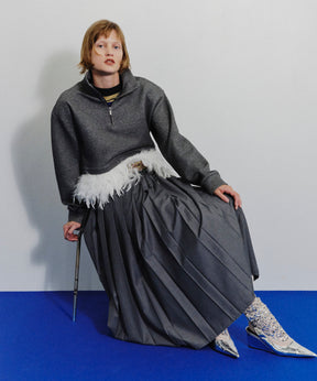 【26AUTUMN PRE-ORDER】Feather Hem Half-Zip Top