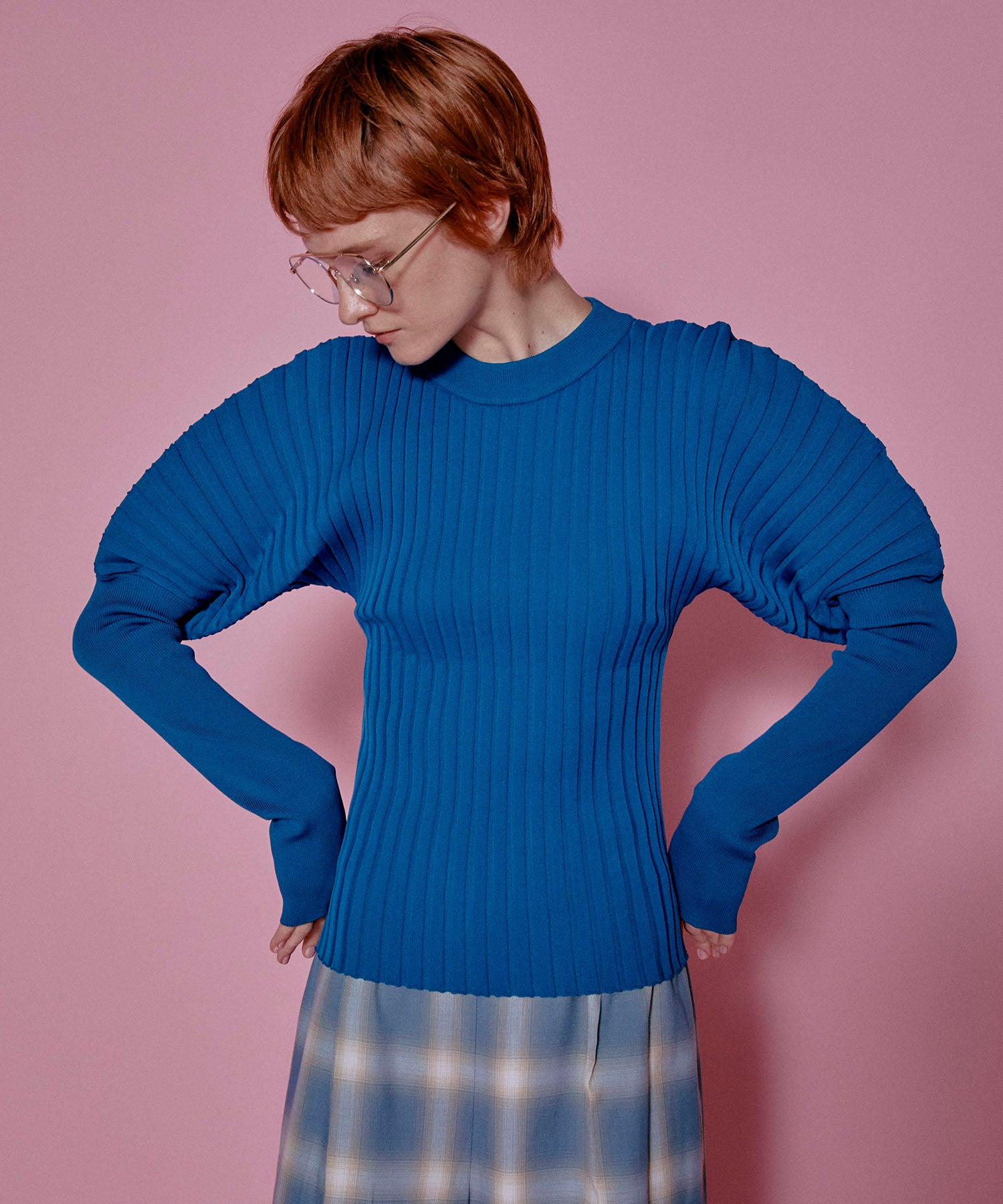 Circular Shoulder Knit Pullover