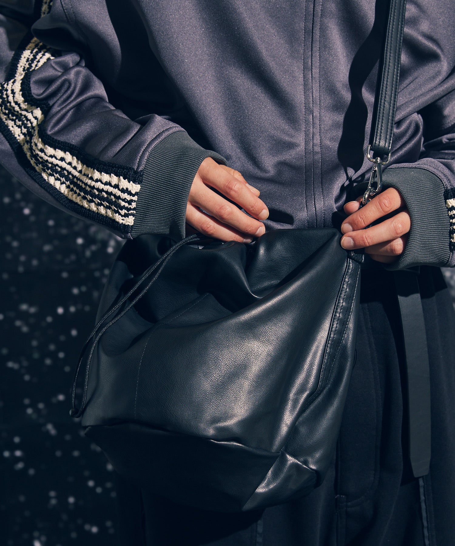 EX】Vegan Leather Effect Shoulder Drawstring Bag