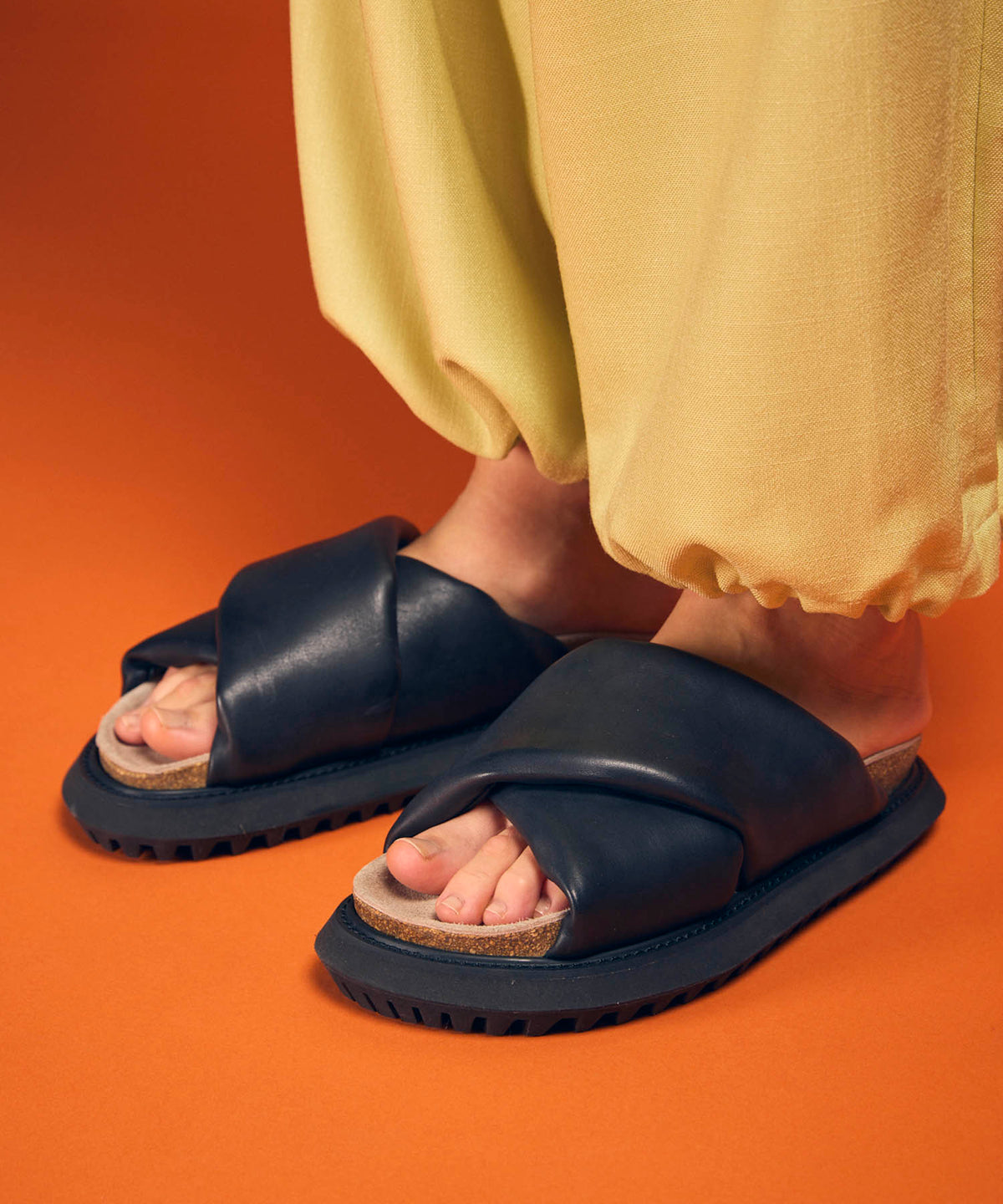 【SPECIAL SHOES FACTORY COLLABORATION】Italian Vibram Sole Cross Strap Sandal Made In TOKYO