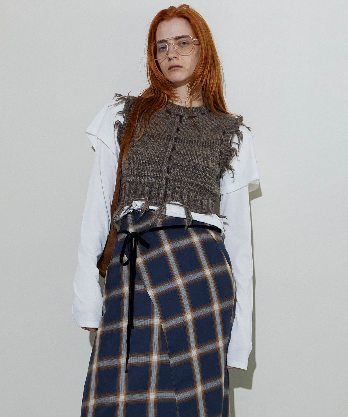 【SALE】Distressed Effect Fringe Knit Vest