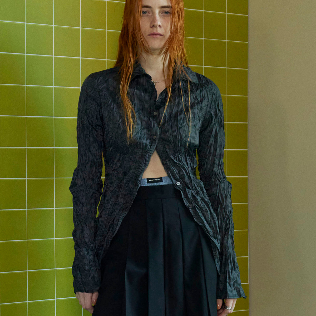 SALE】Twisted Pleats Compact Shirt