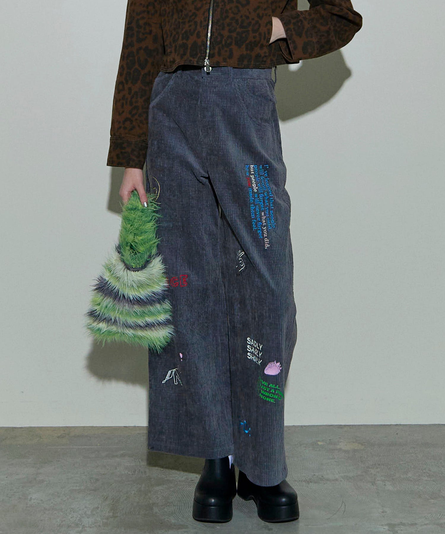 [24Autumn PRE-ORDER] CORDUROY EARLY ROMANCE GRAPHIC PANTS