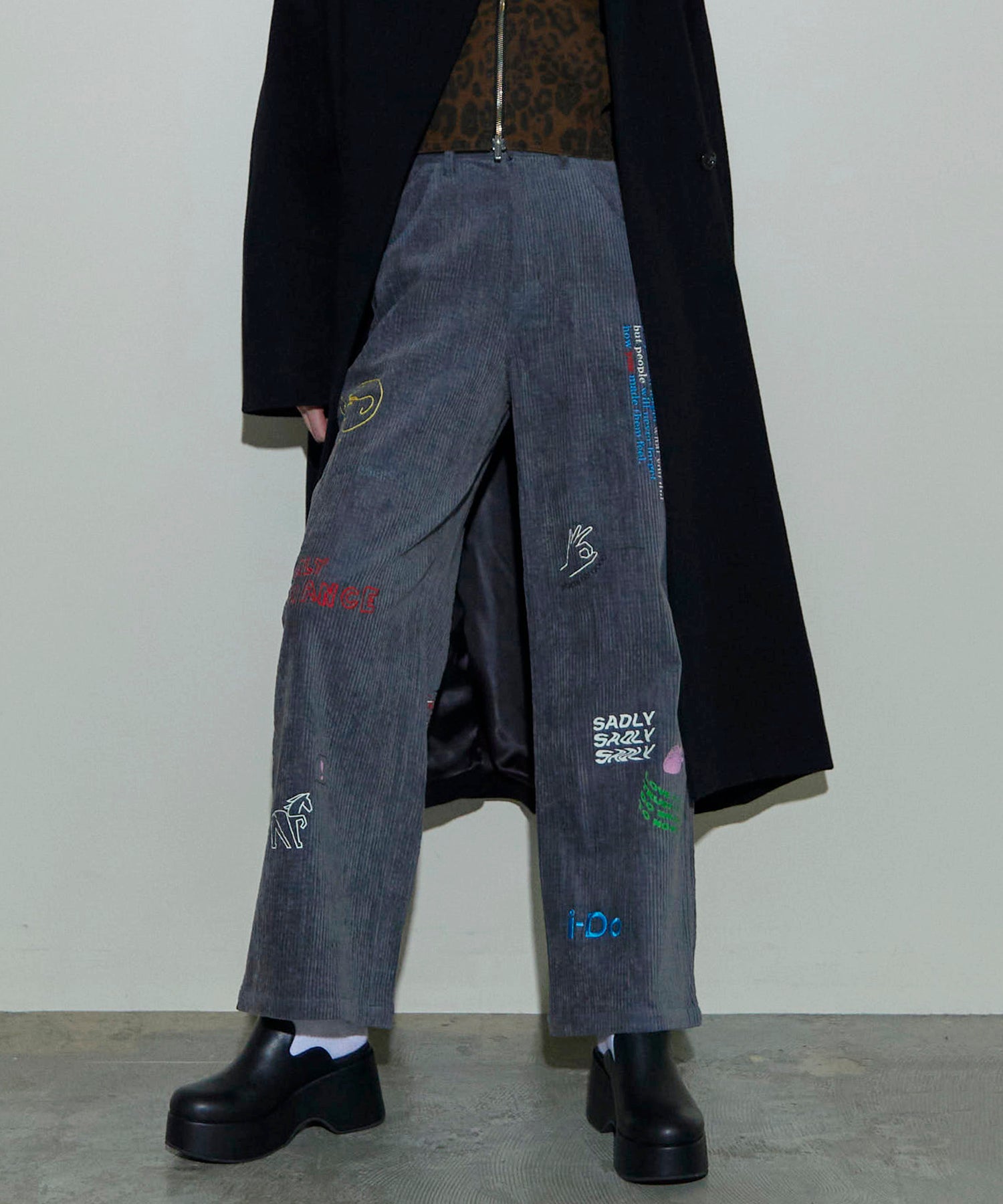 [24Autumn PRE-ORDER] CORDUROY EARLY ROMANCE GRAPHIC PANTS