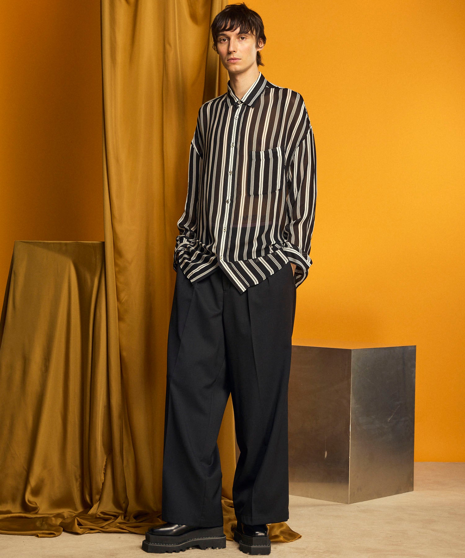 Wool Mix Continuous Town-Tuck Wide Pants