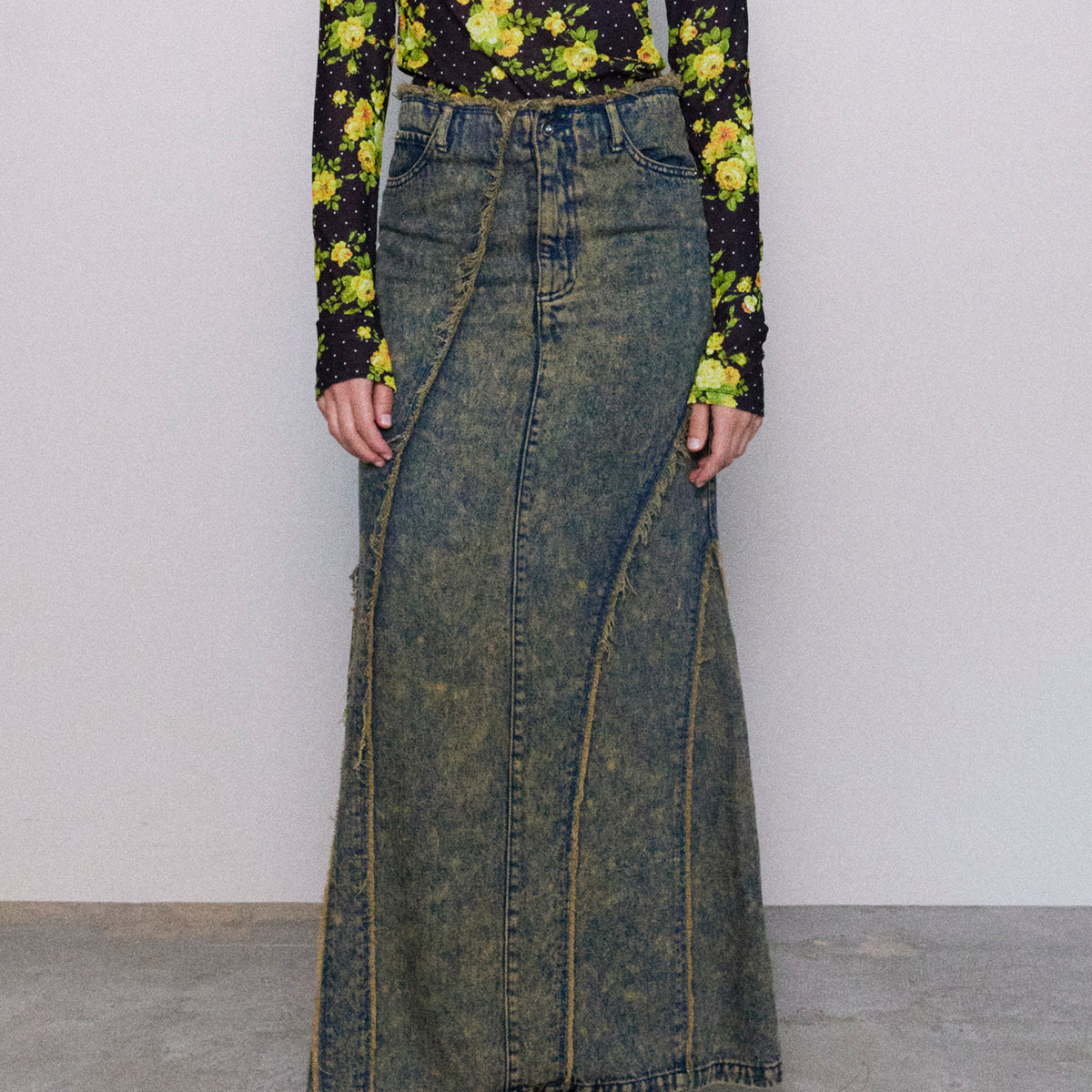 CONP 24SS Label Dislocation Denim Skirt