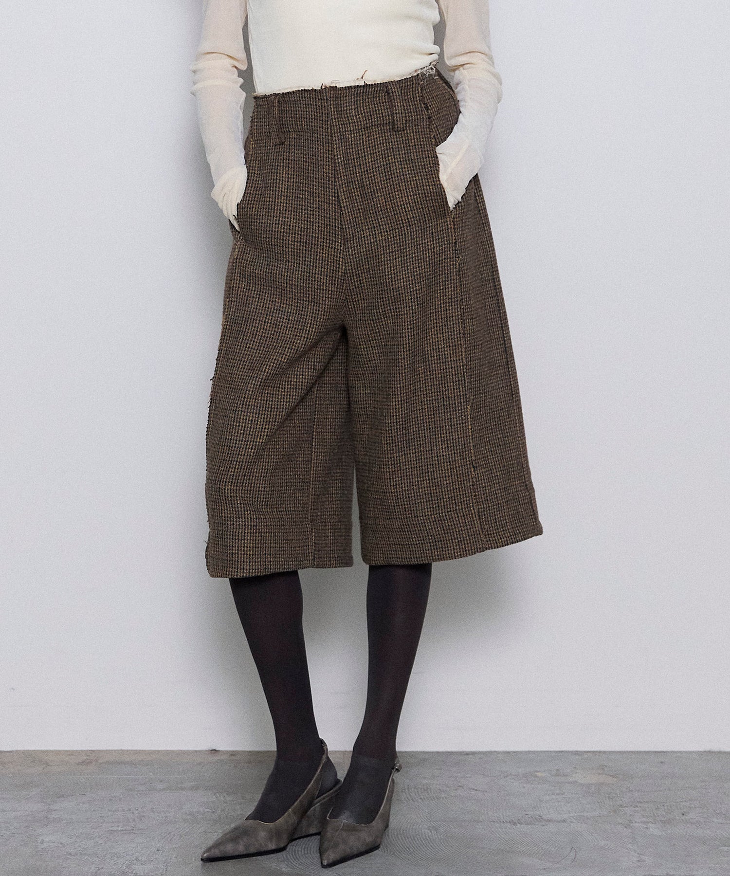 【24WINTER PRE-ORDER】Wool Wide Shorts