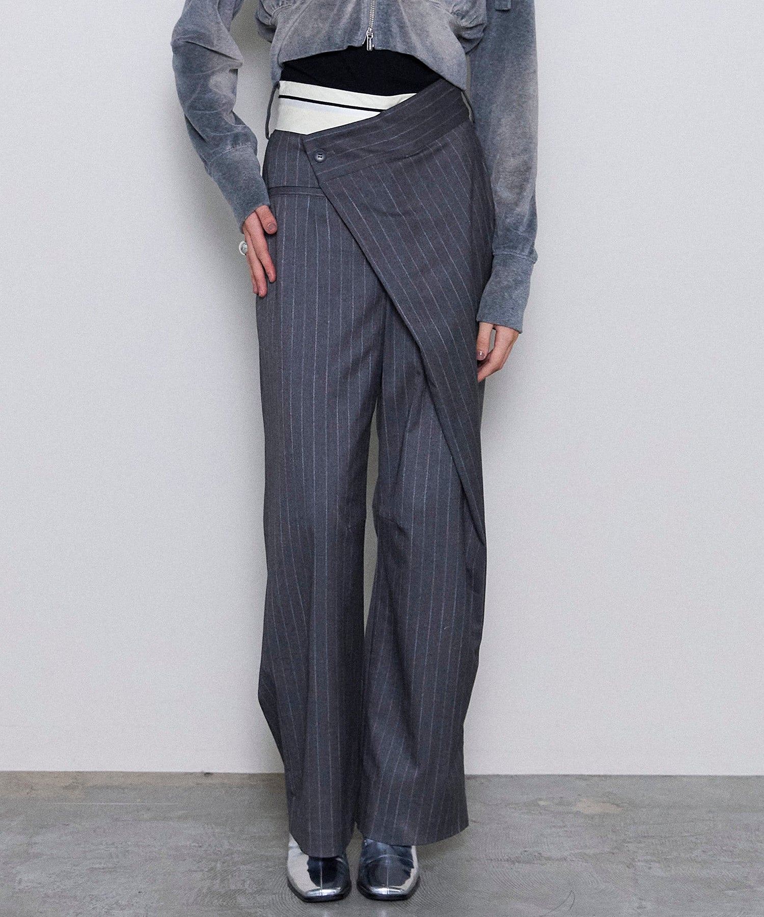 [24WINTER PRE-ORDER] asymmetry Cocoon Pants