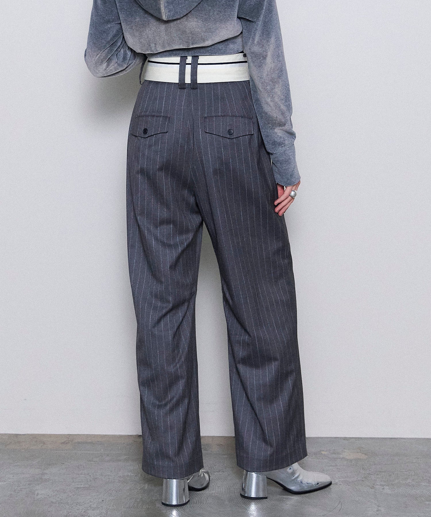 【24WINTER PRE-ORDER】Asymmetry Cocoon Pants