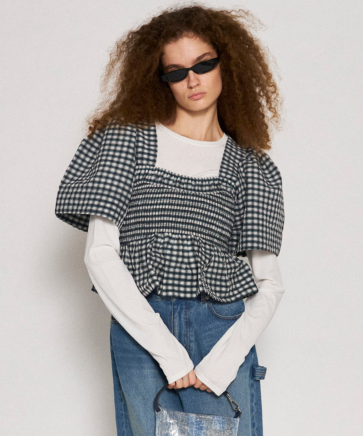 [Ganni] SEERSUCKER CHECK OPEN-NECK SMOCK BLOUSE