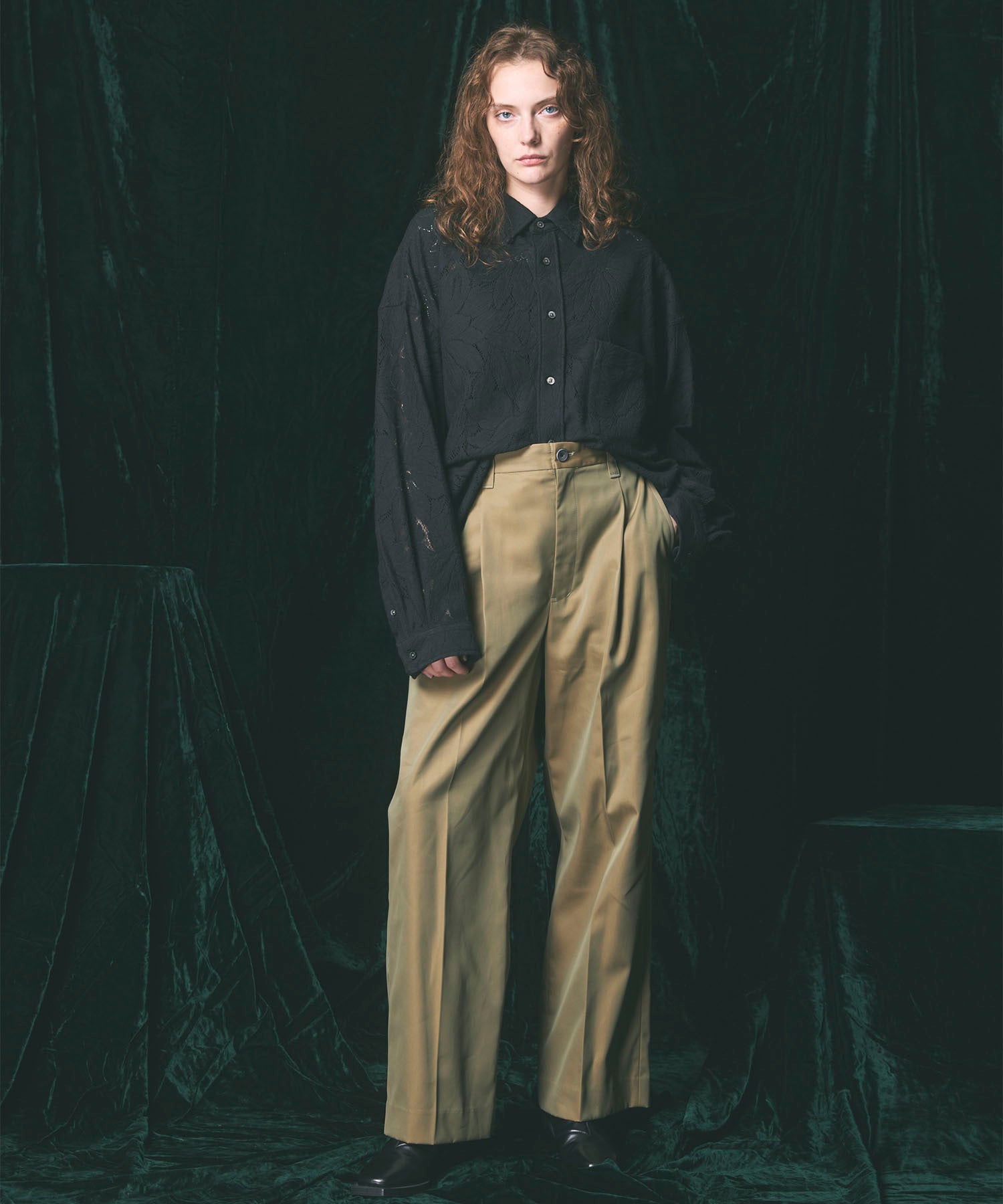 120/2/2/2/2/2/Suvin Cotton Gabardine Prime-Wide One Tuck Pants