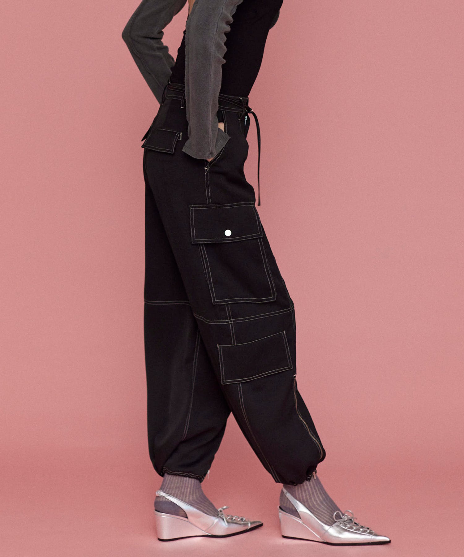 【25SPRING PRE-ORDER】Zip Design Satin Cargo Pants