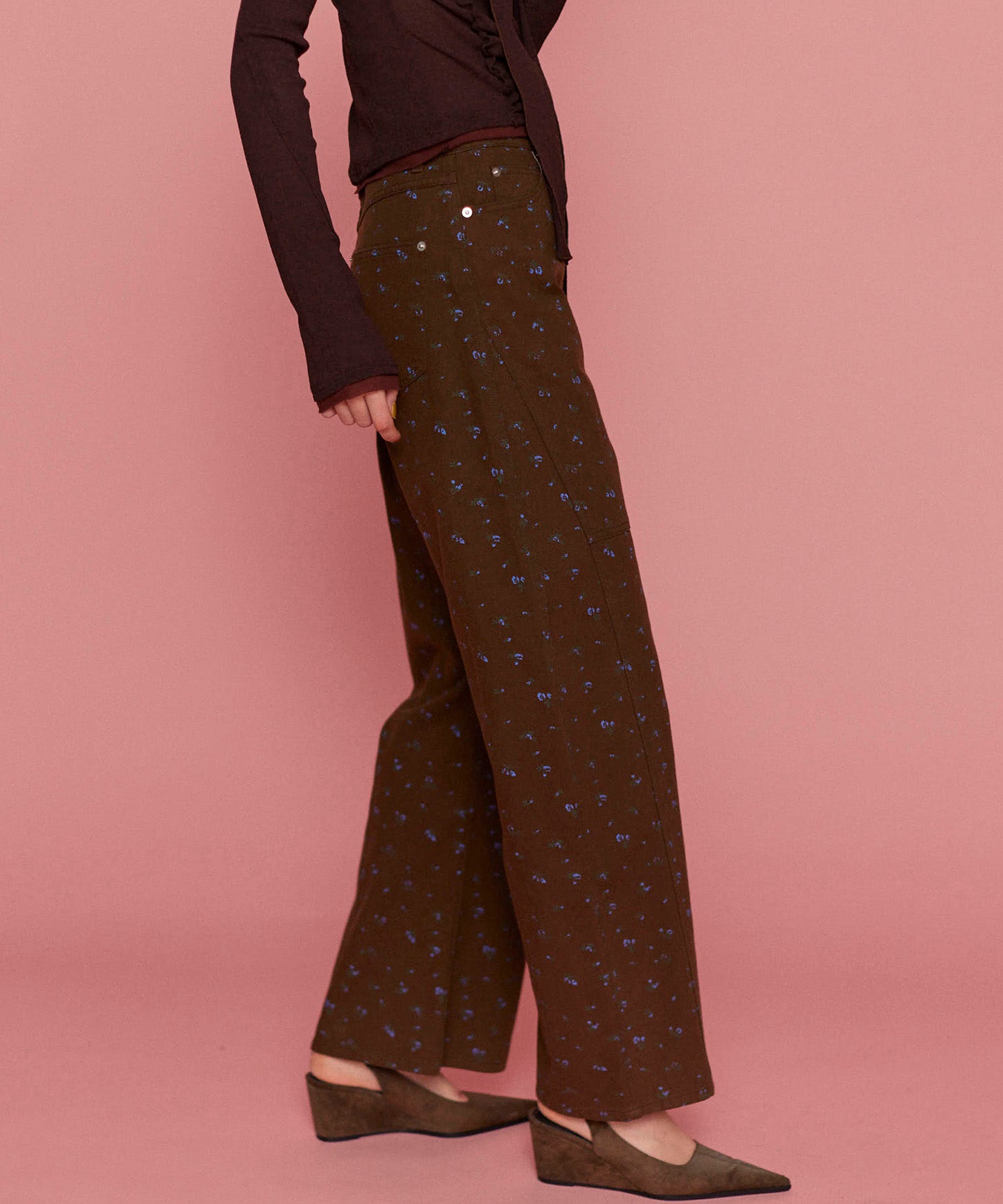 【25SPRING PRE-ORDER】Small Floral Pattern Curve Silhouette Pants