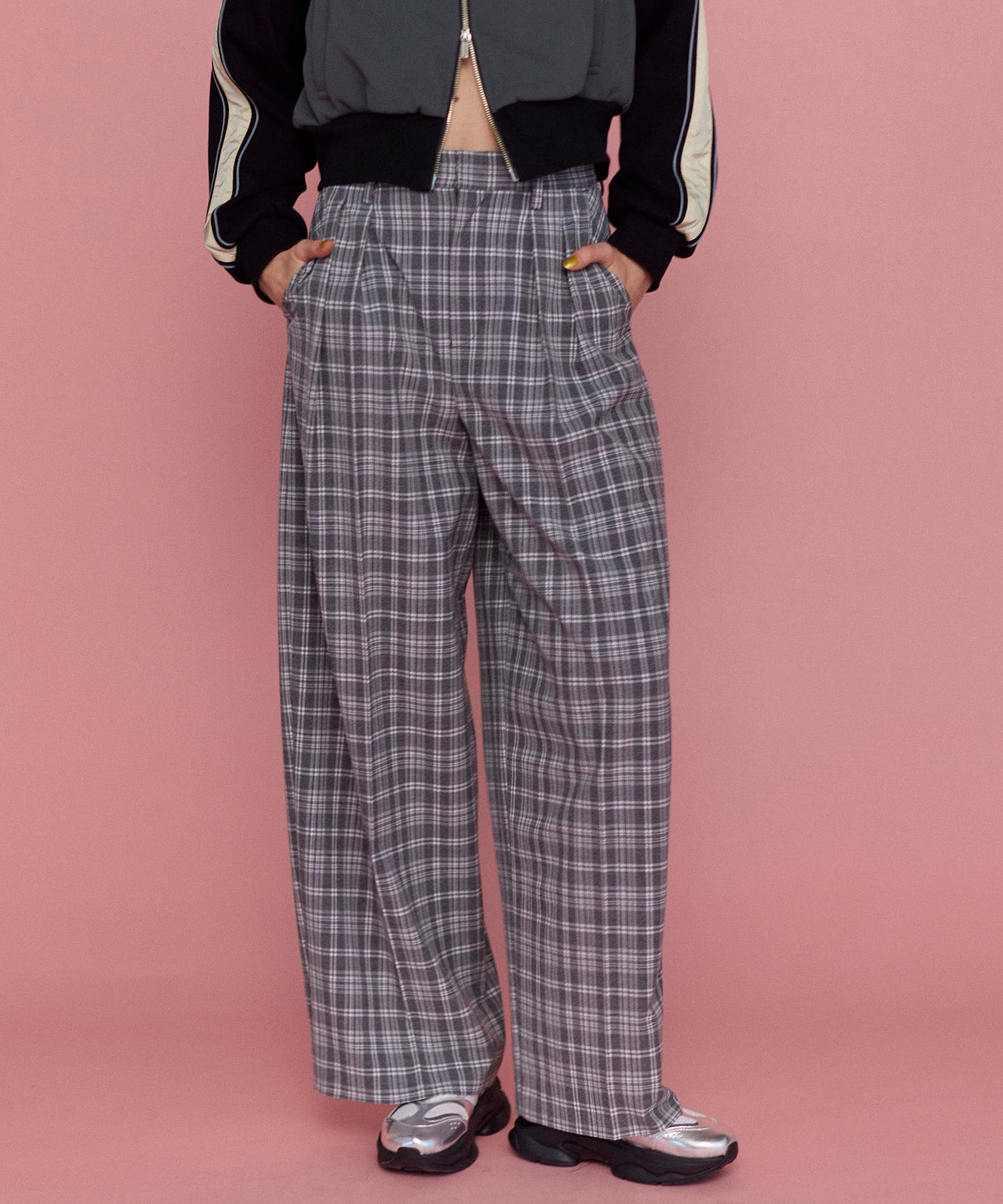 【25SPRING PRE-ORDER】Two Tuck Curve Wide Tapered Pants