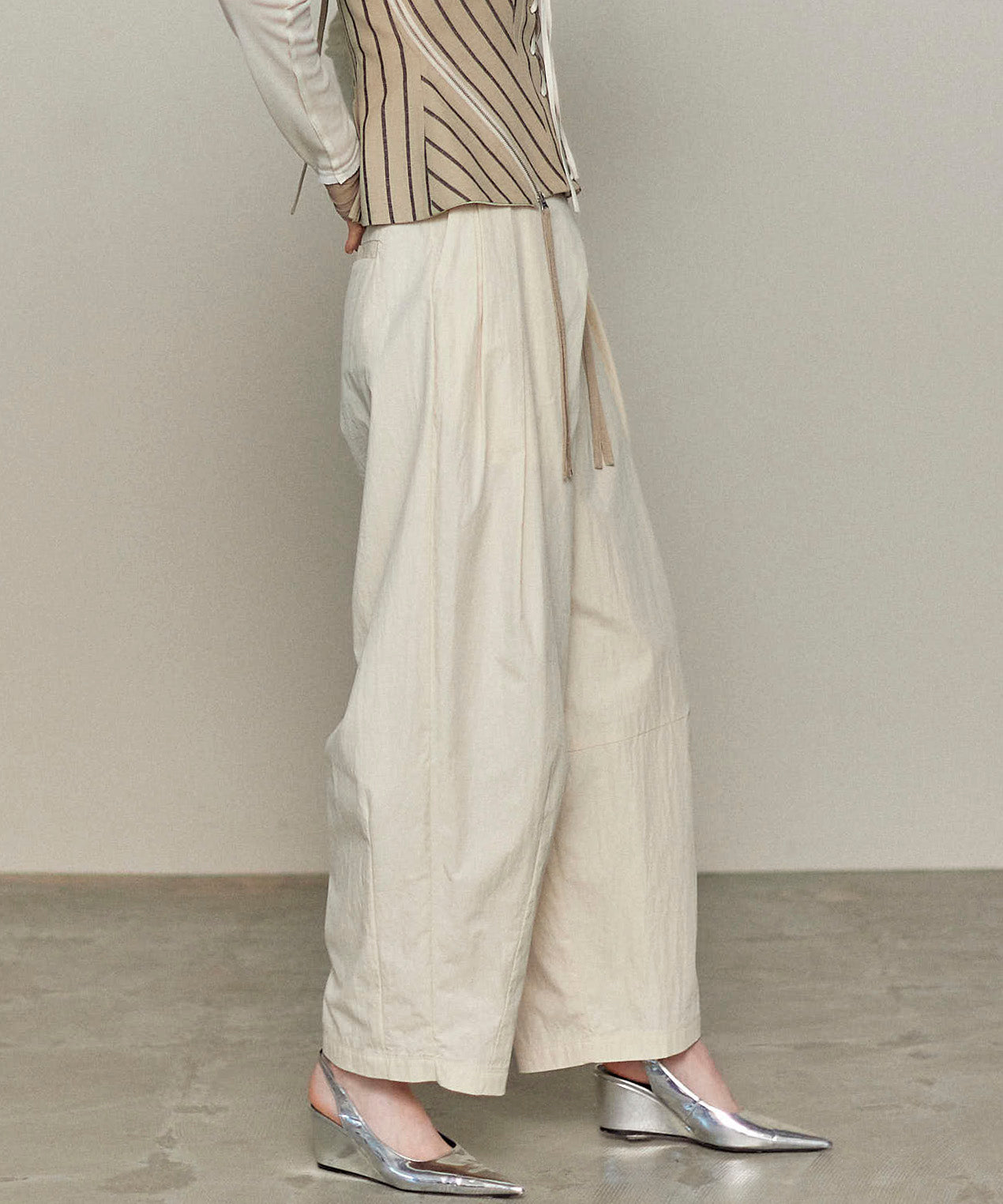 【25SPRING PRE-ORDER】Waist Pleats Cocoon Pants