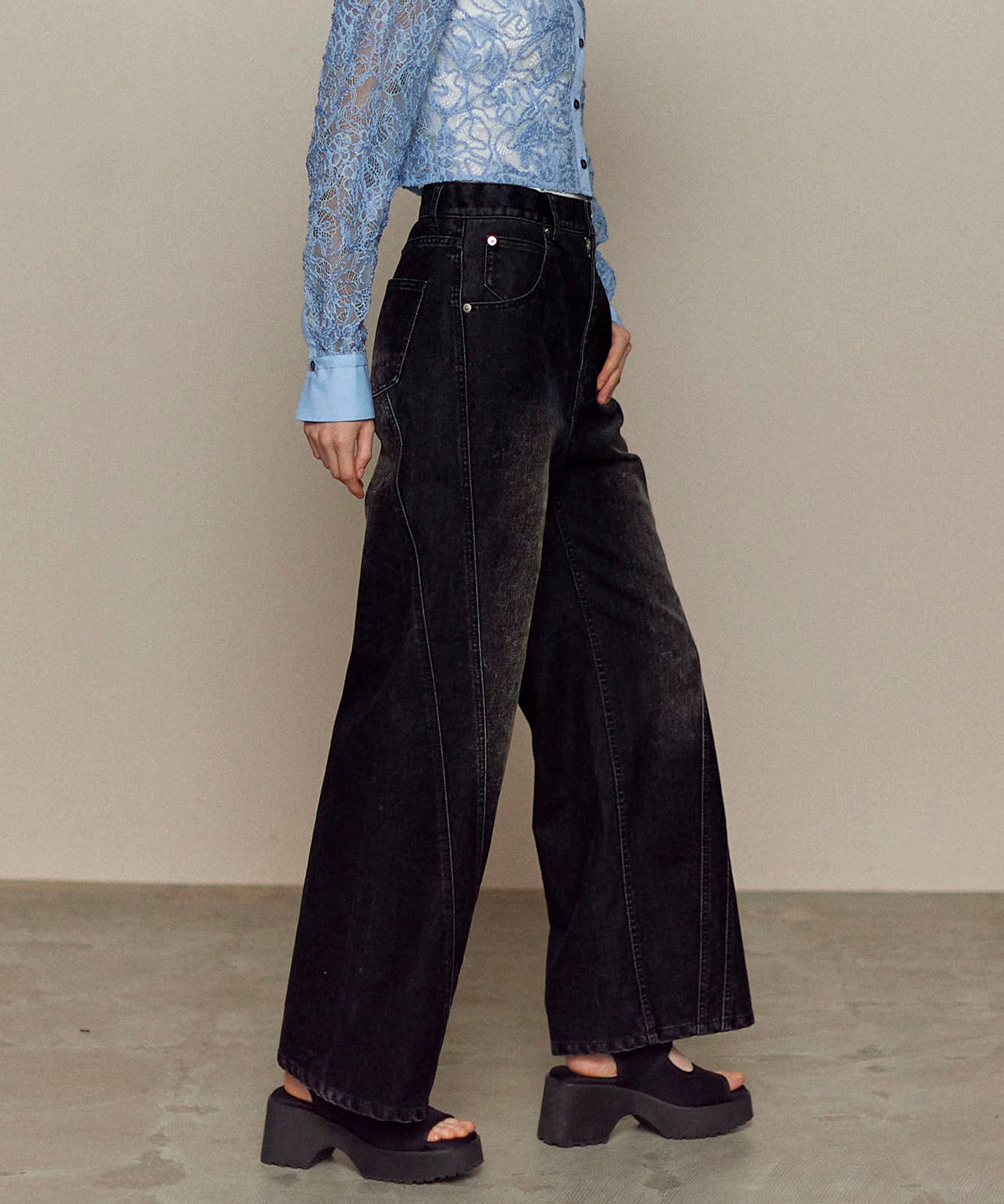 【25SPRING PRE-ORDER】Wide Straight Flocking Denim Pants